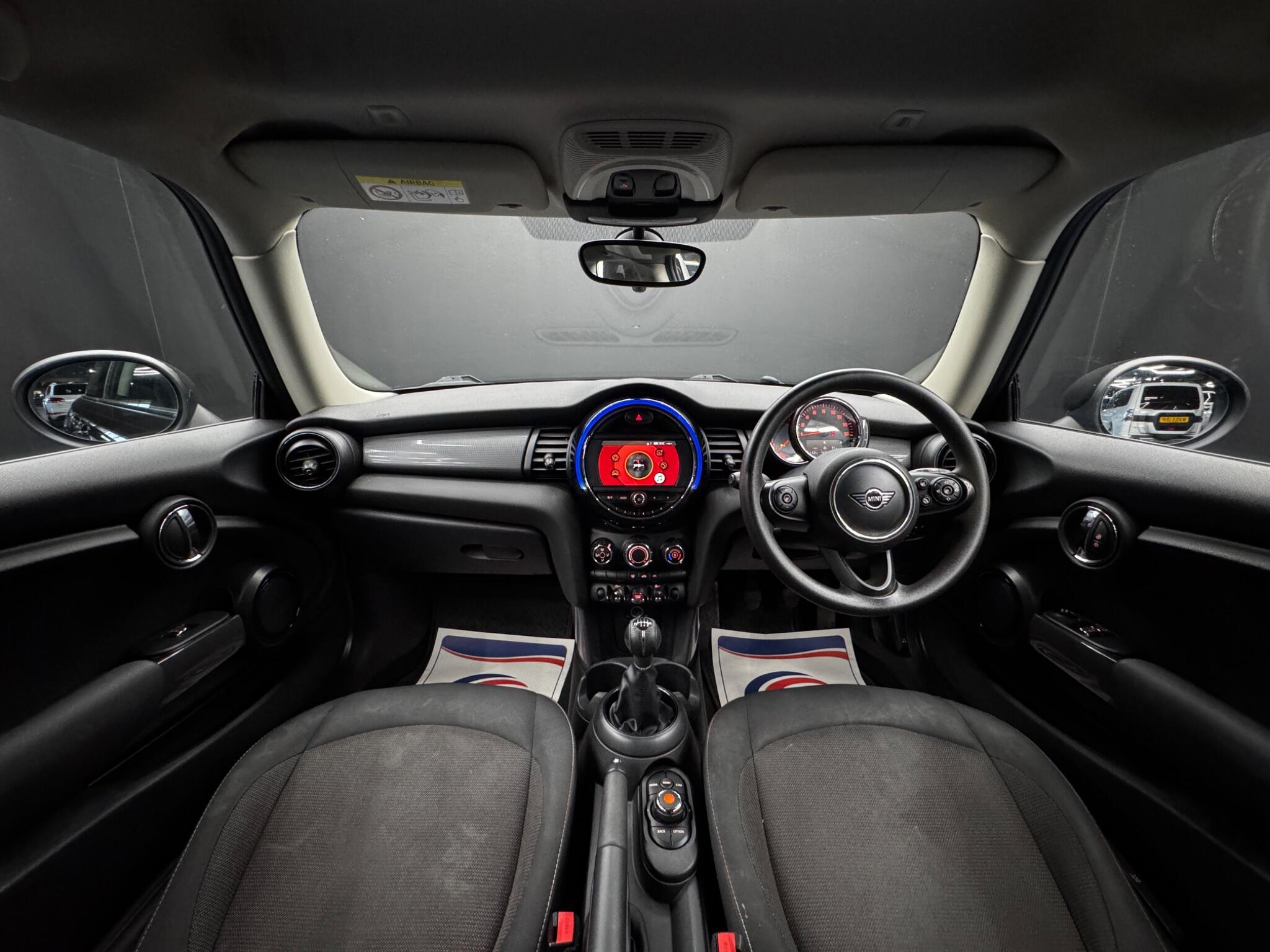 MINI Hatch - Image 15