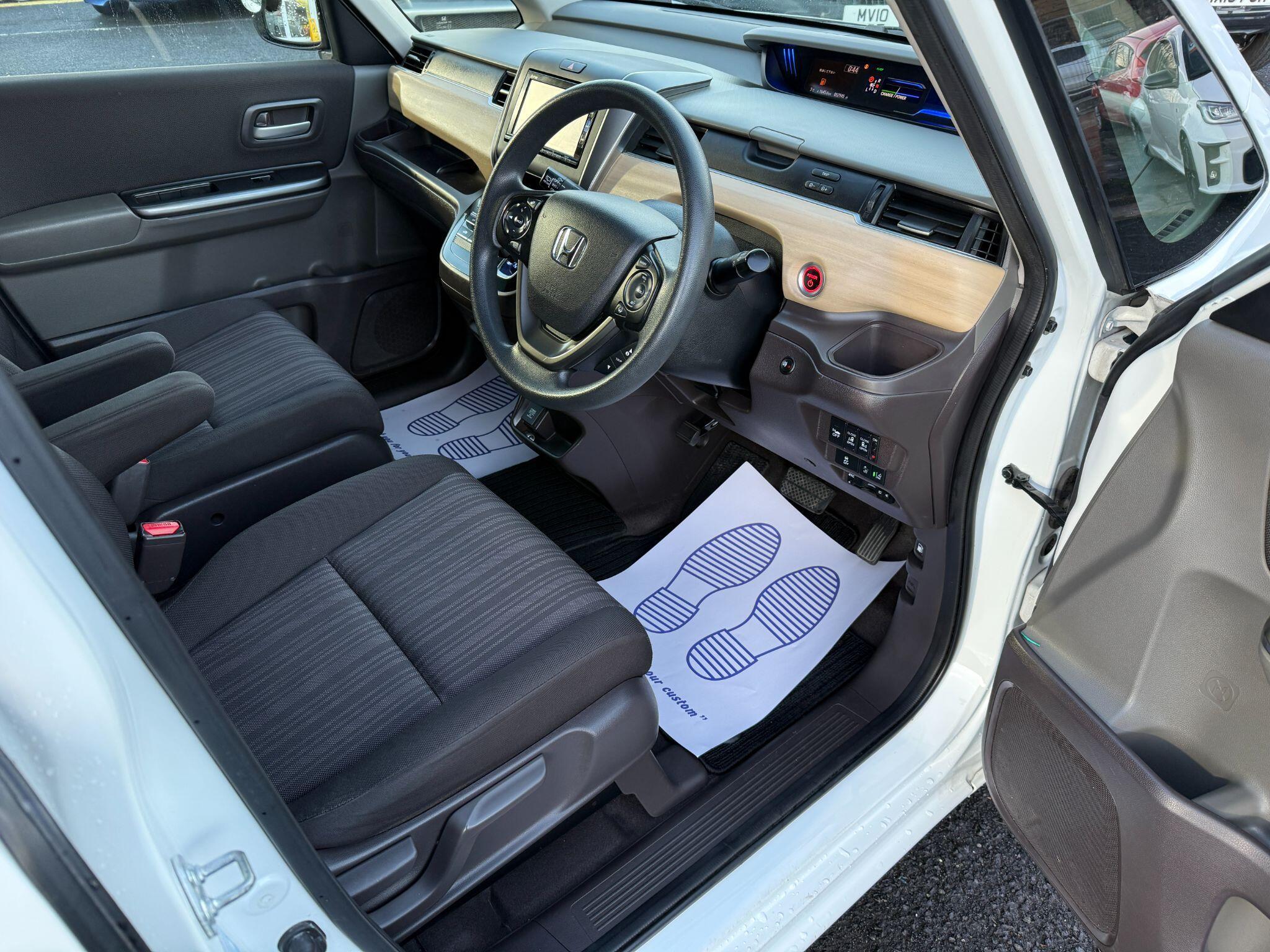 Honda Freed - Image 28