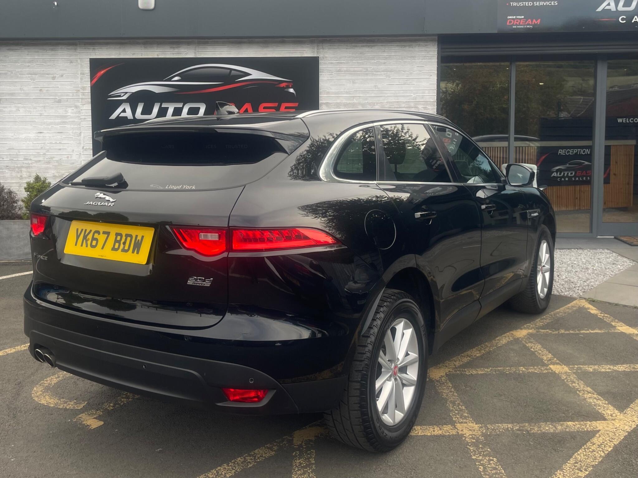 Jaguar F-Pace - Image 13