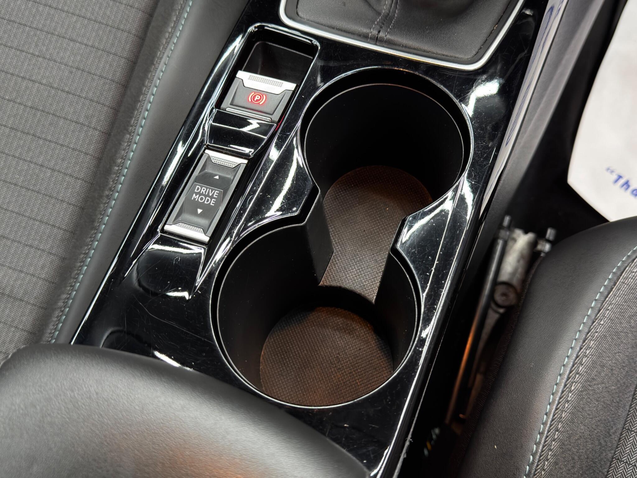 Peugeot 208 - Image 27