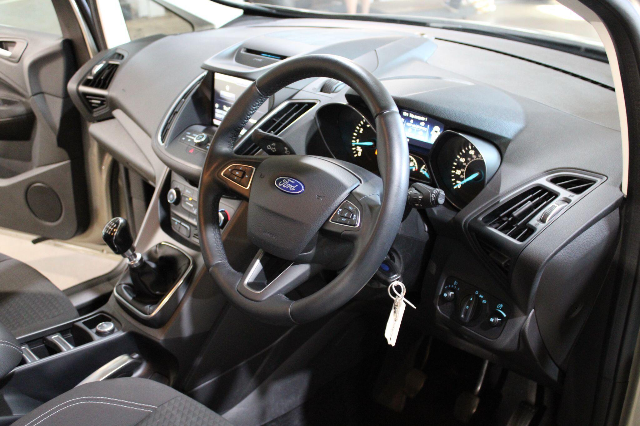 Ford C-MAX - Image 2