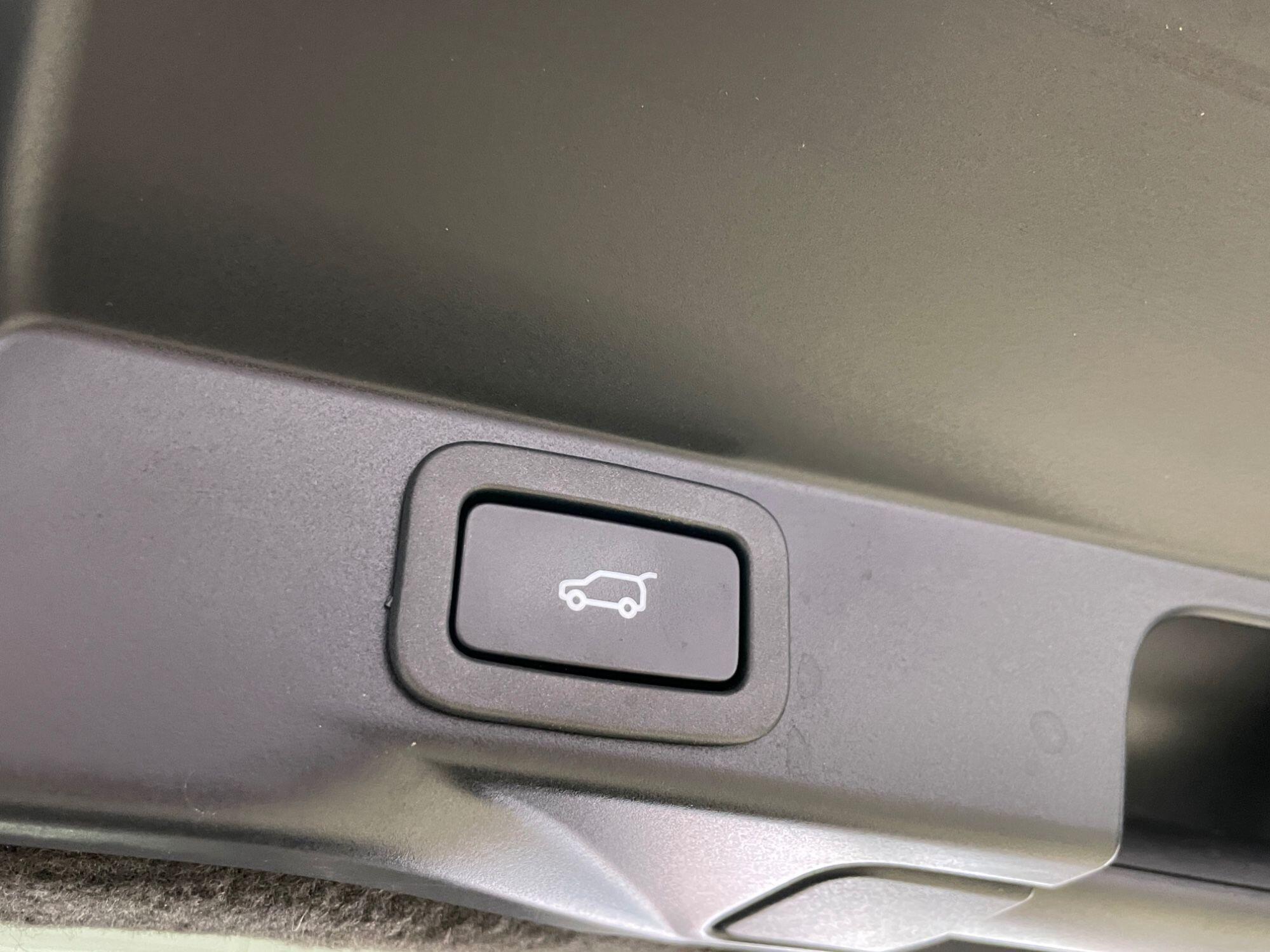 Land Rover RANGE ROVER P400 HSE - Image 19