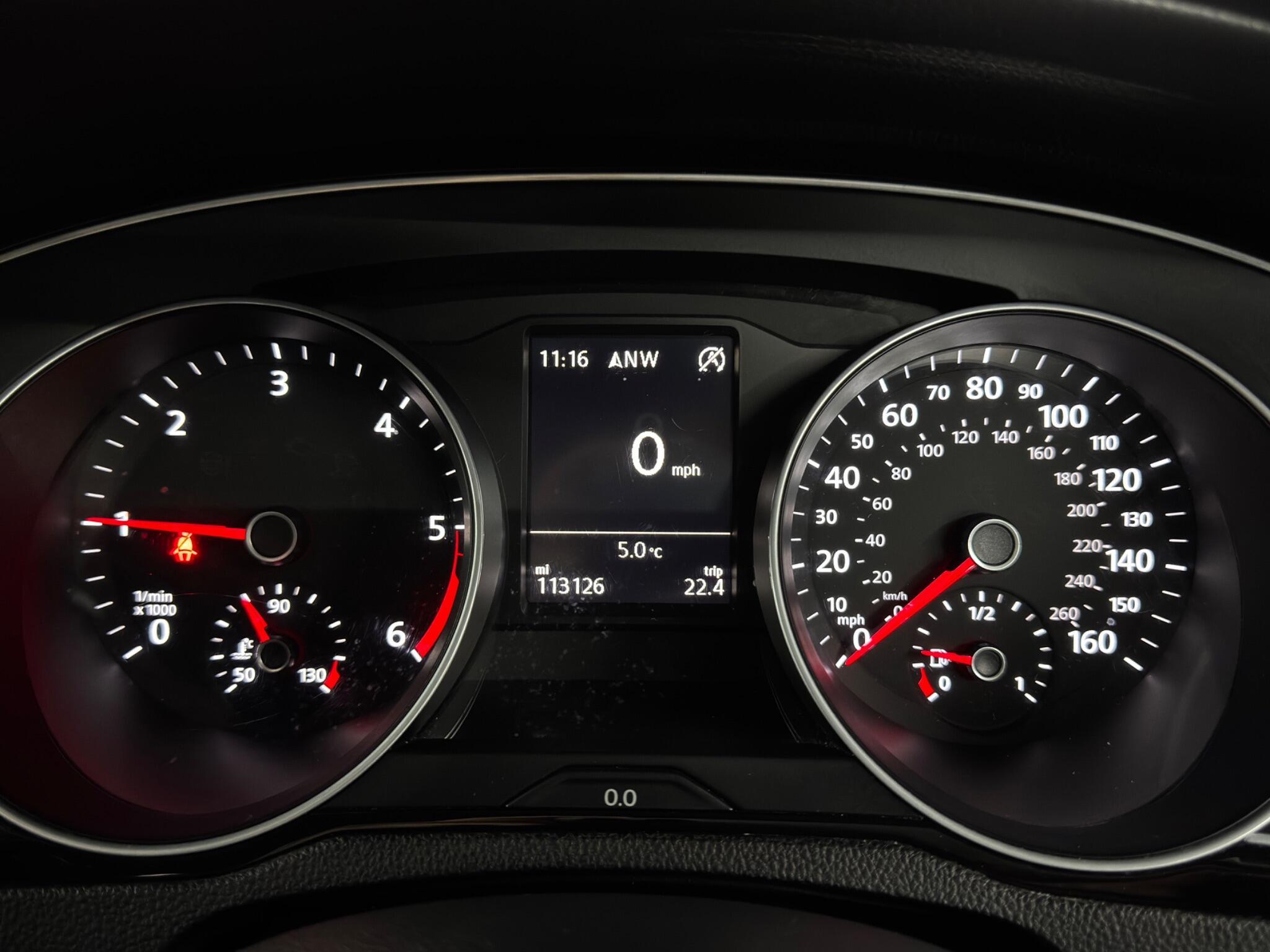 Volkswagen Passat - Image 21