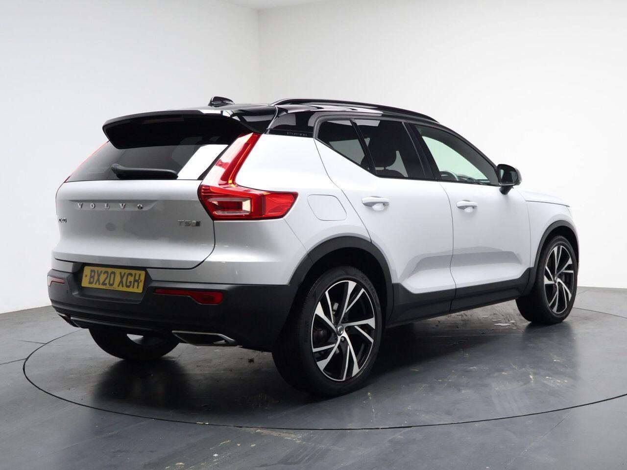 Volvo XC40 - Image 12