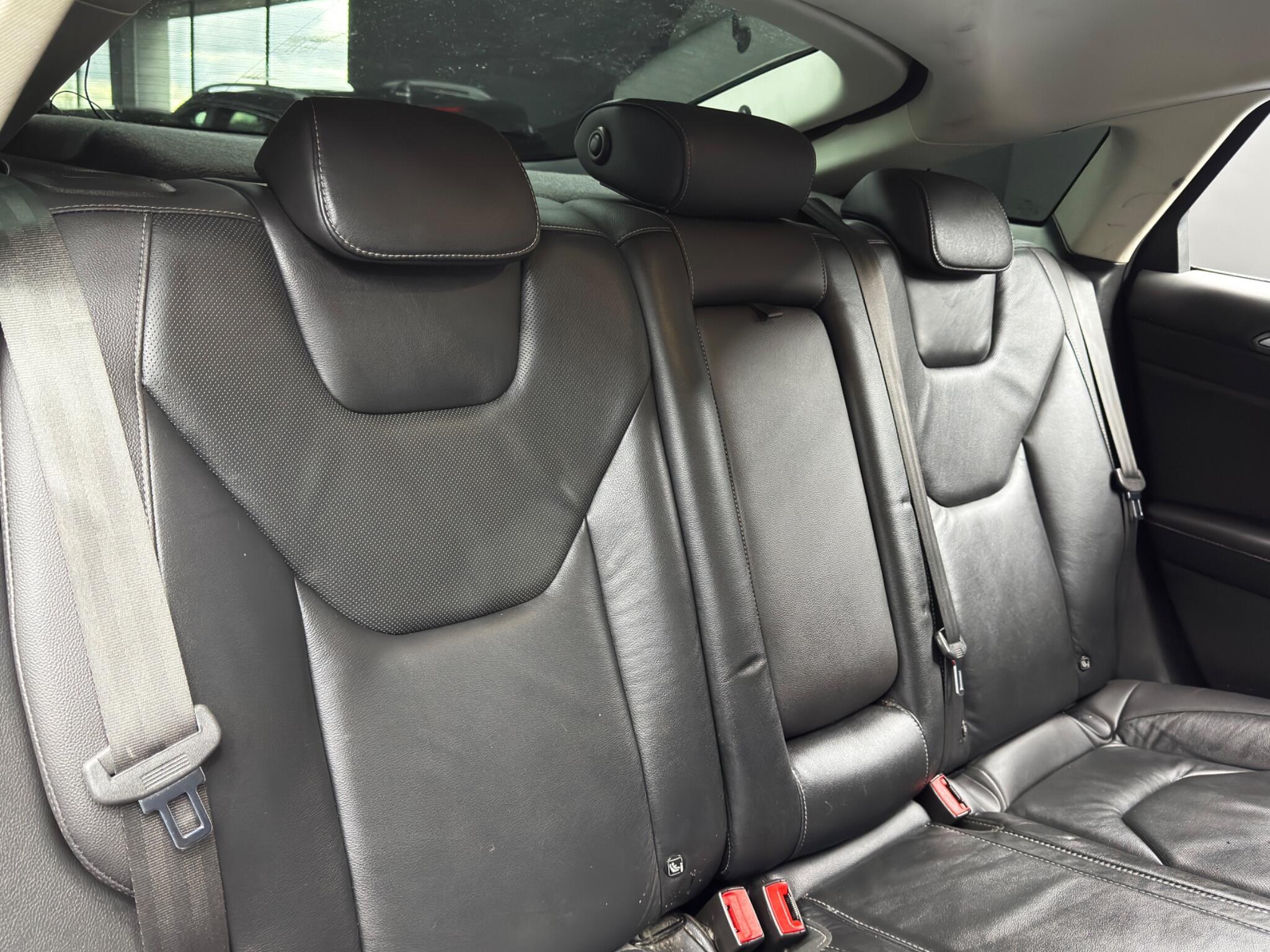 Ford Mondeo - Image 15