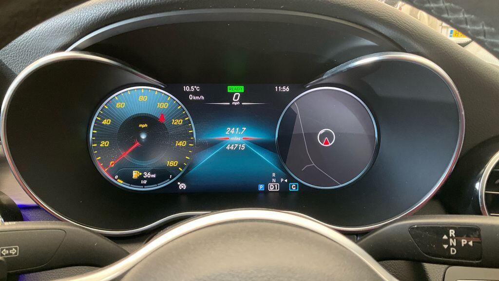 Mercedes-benz C-CLASS - Image 4