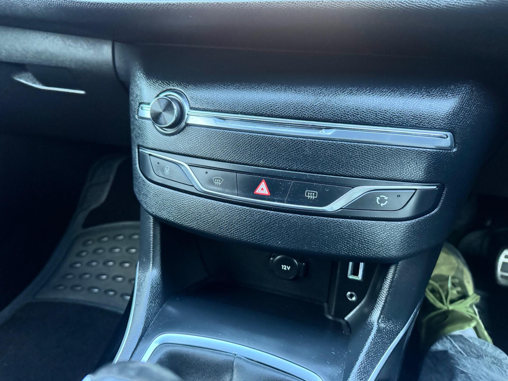 Peugeot 308 - Image 31