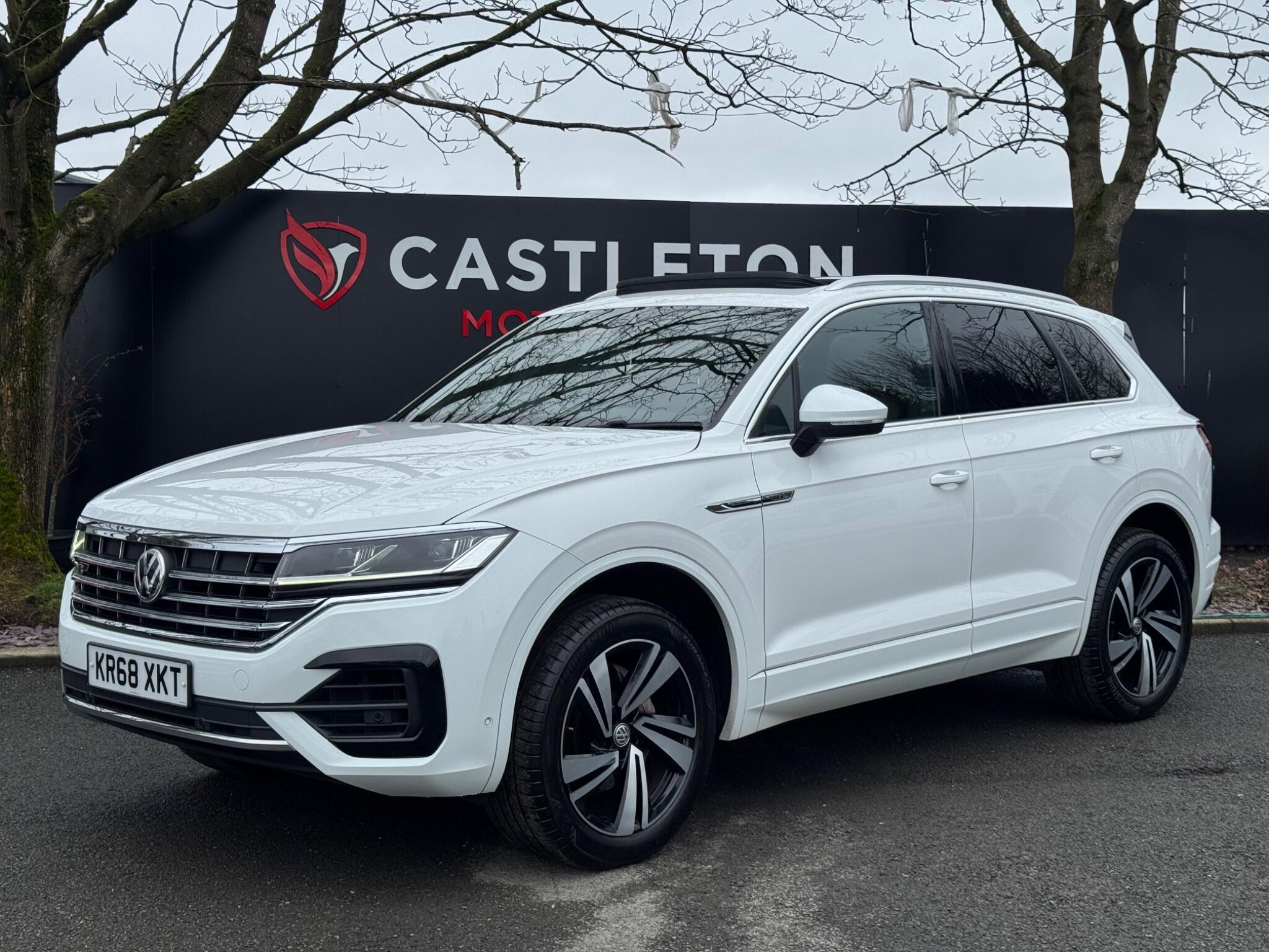 Volkswagen Touareg - Image 8