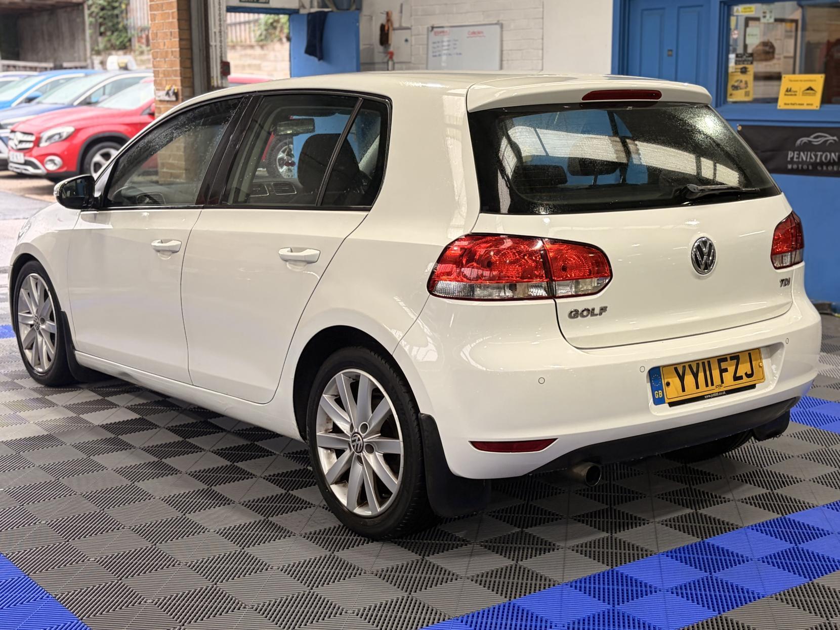 Volkswagen Golf - Image 5