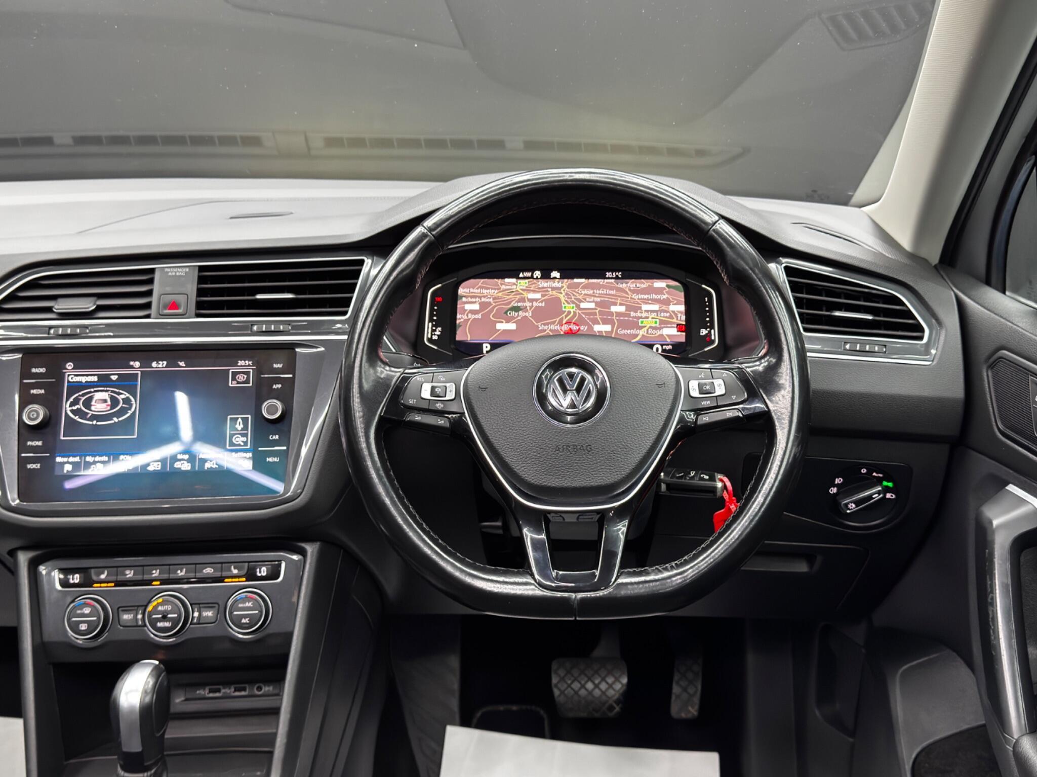 Volkswagen Tiguan - Image 18