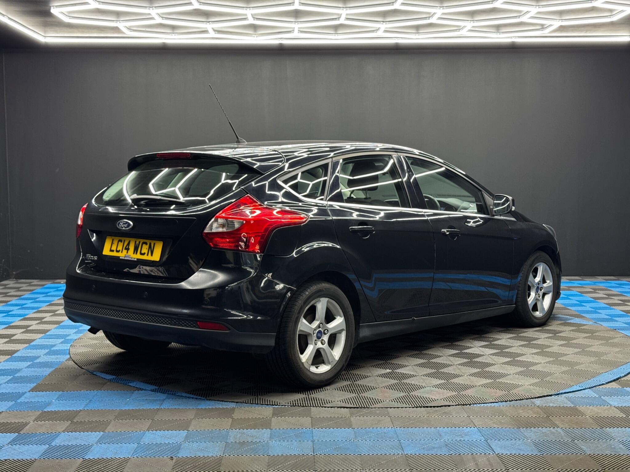 Ford Focus - Image 5