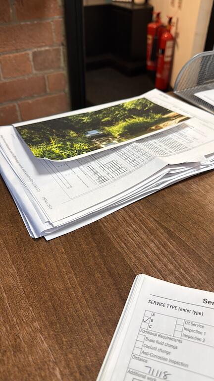 Land Rover Defender 110 - Image 19