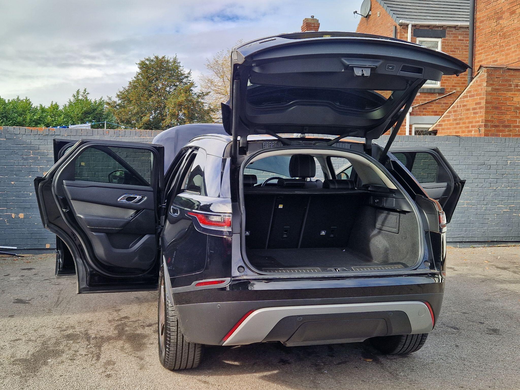 Land Rover Range Rover Velar - Image 19