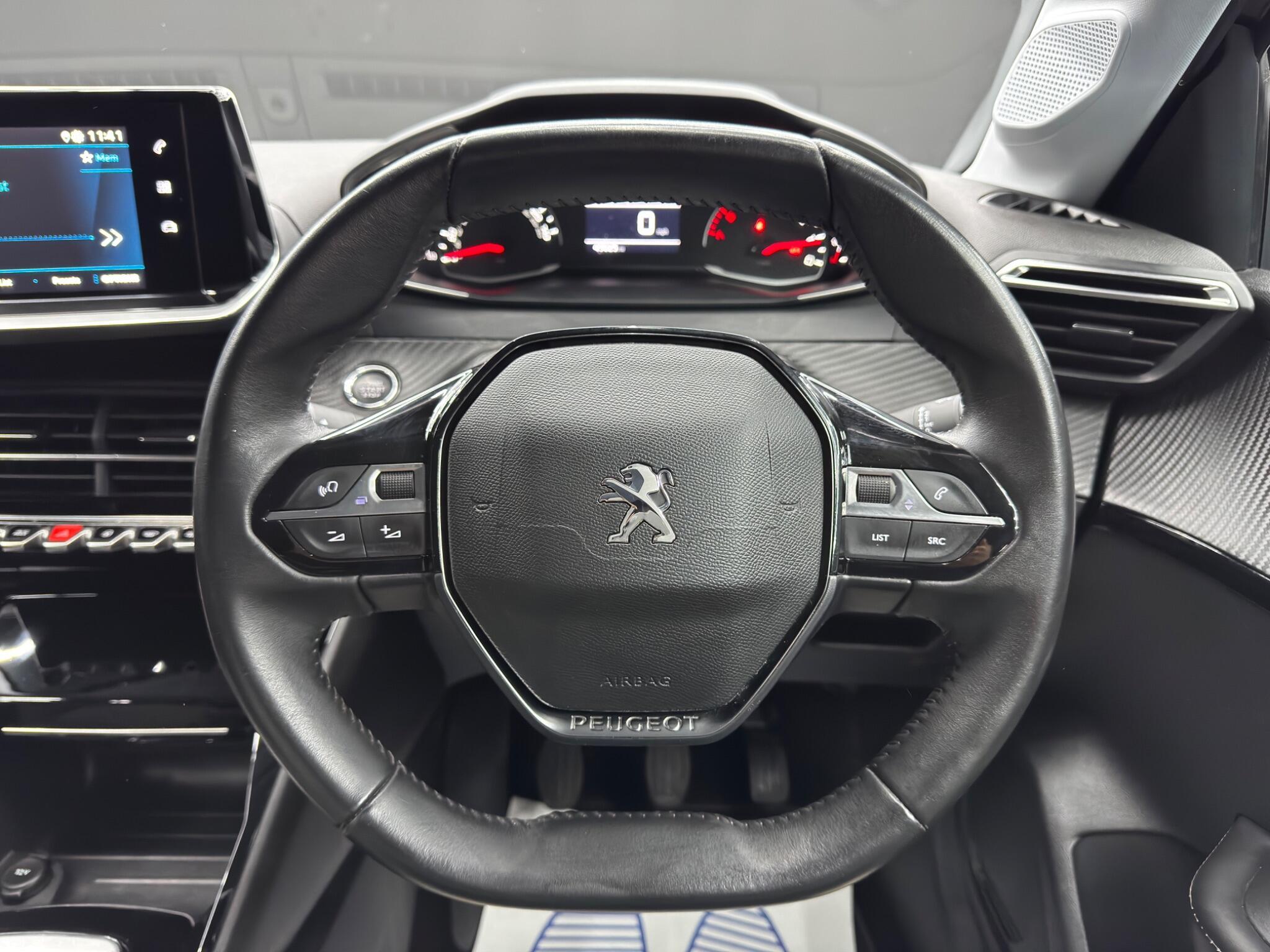 Peugeot 208 - Image 19