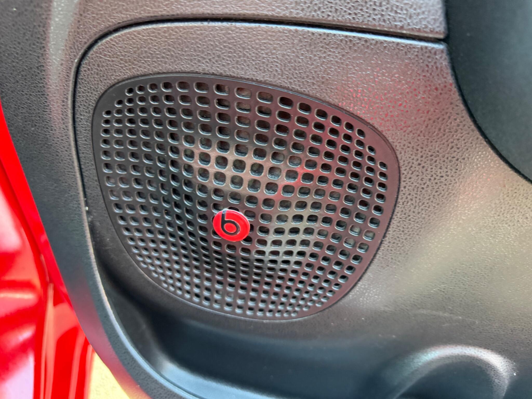 Fiat 500L - Image 27