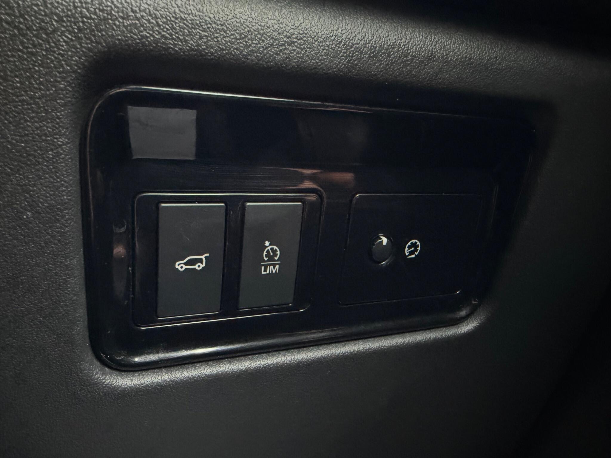 Jaguar F-Pace - Image 60