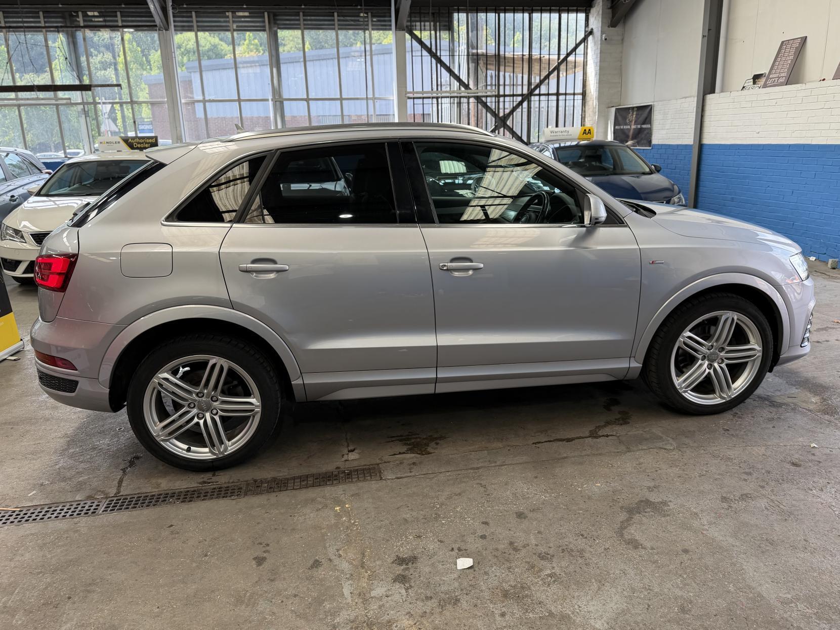 Audi Q3 - Image 7