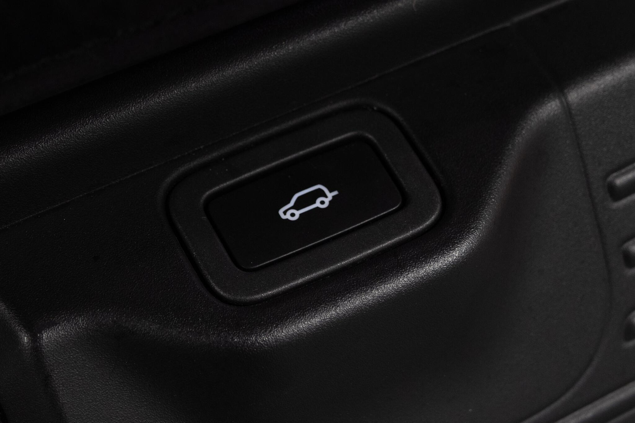 Land Rover Range Rover - Image 11