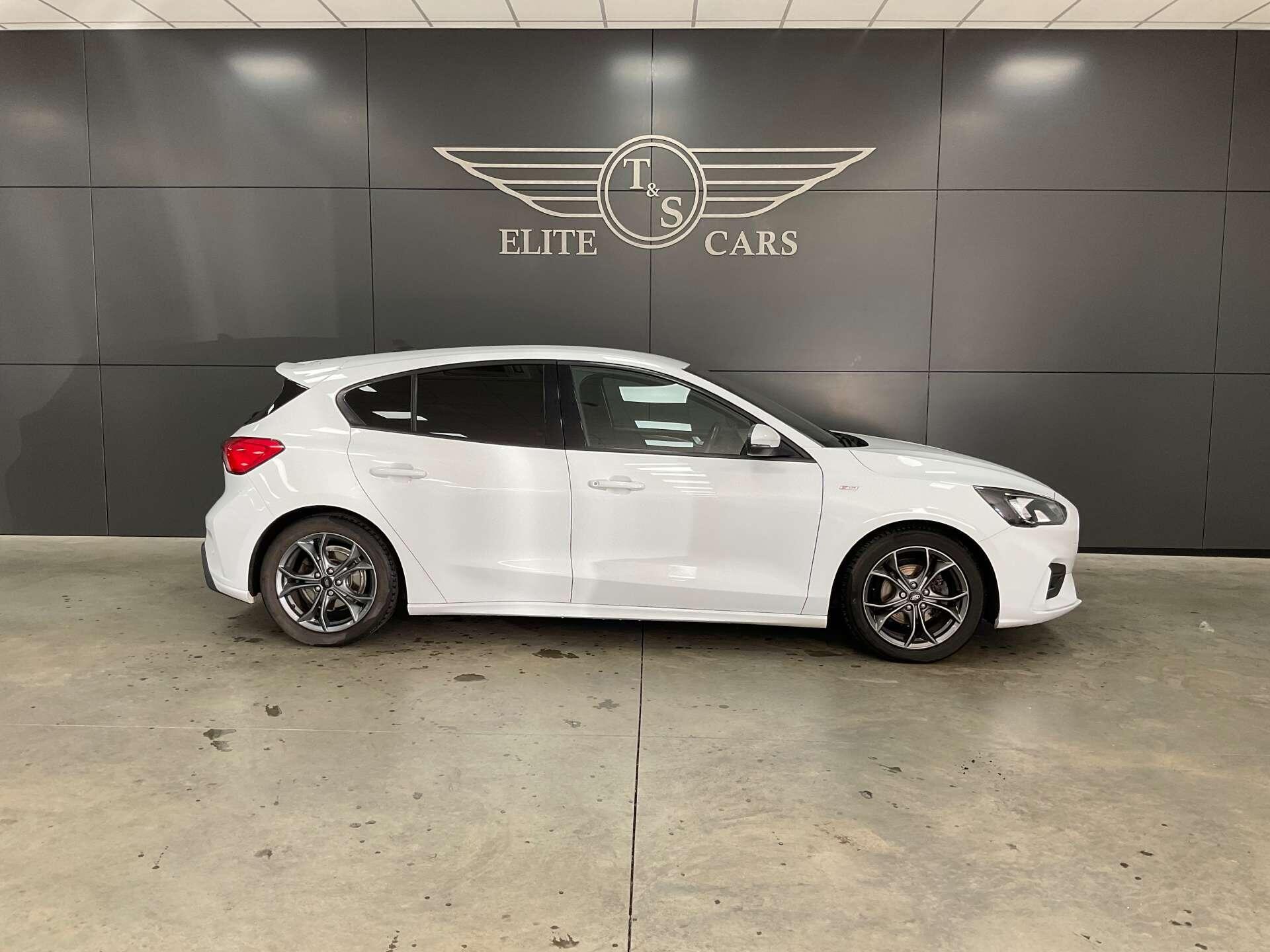 Ford Focus - Image 2