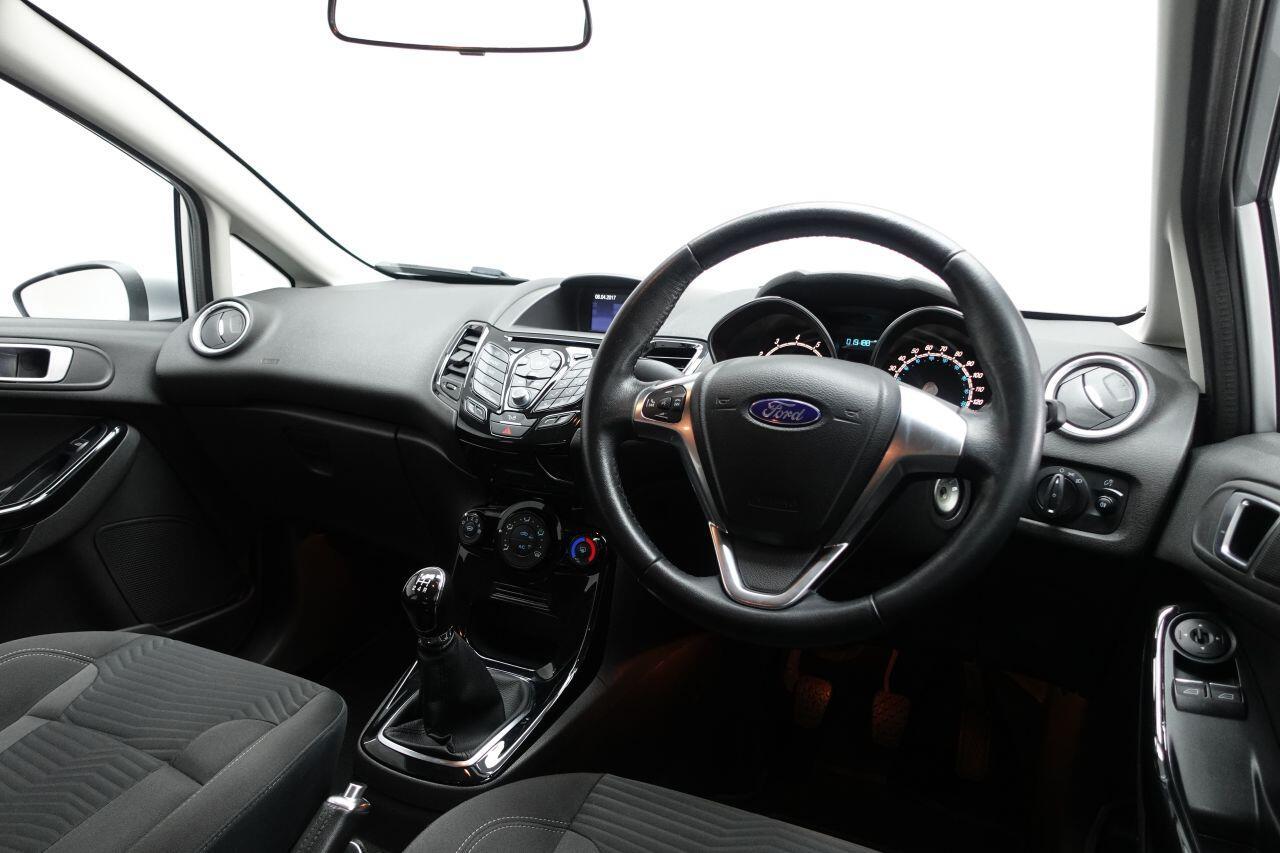 Ford Fiesta - Image 15