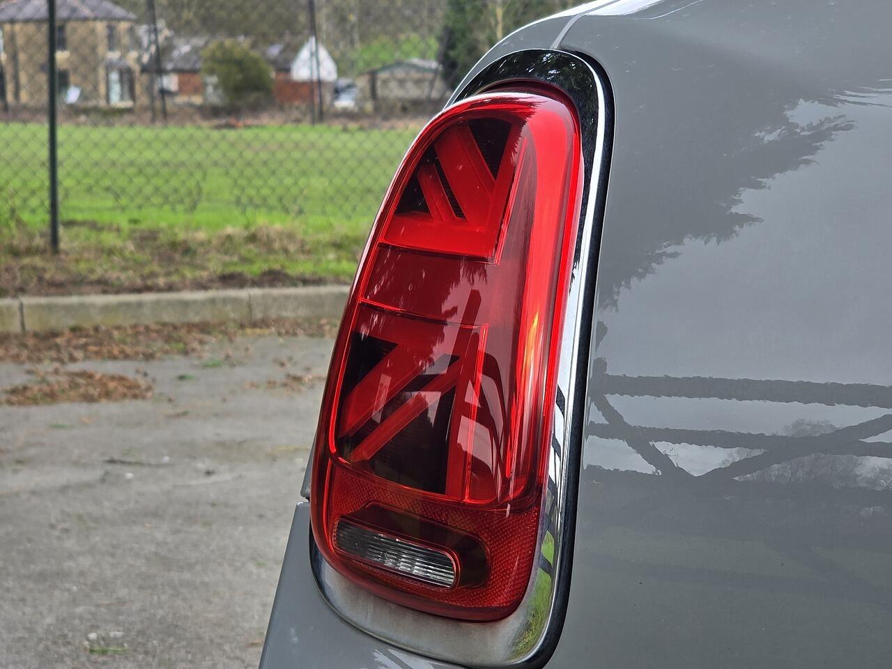 MINI Hatch - Image 9