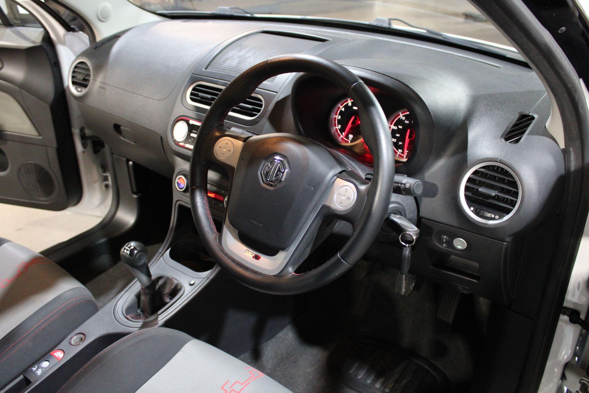 MG MG3 - Image 8