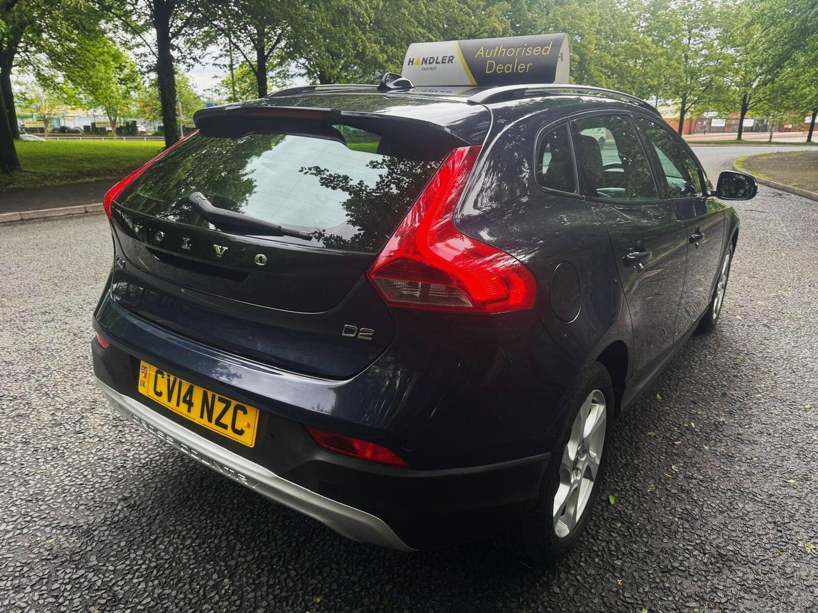 Volvo V40 CROSS COUNTRY - Image 7