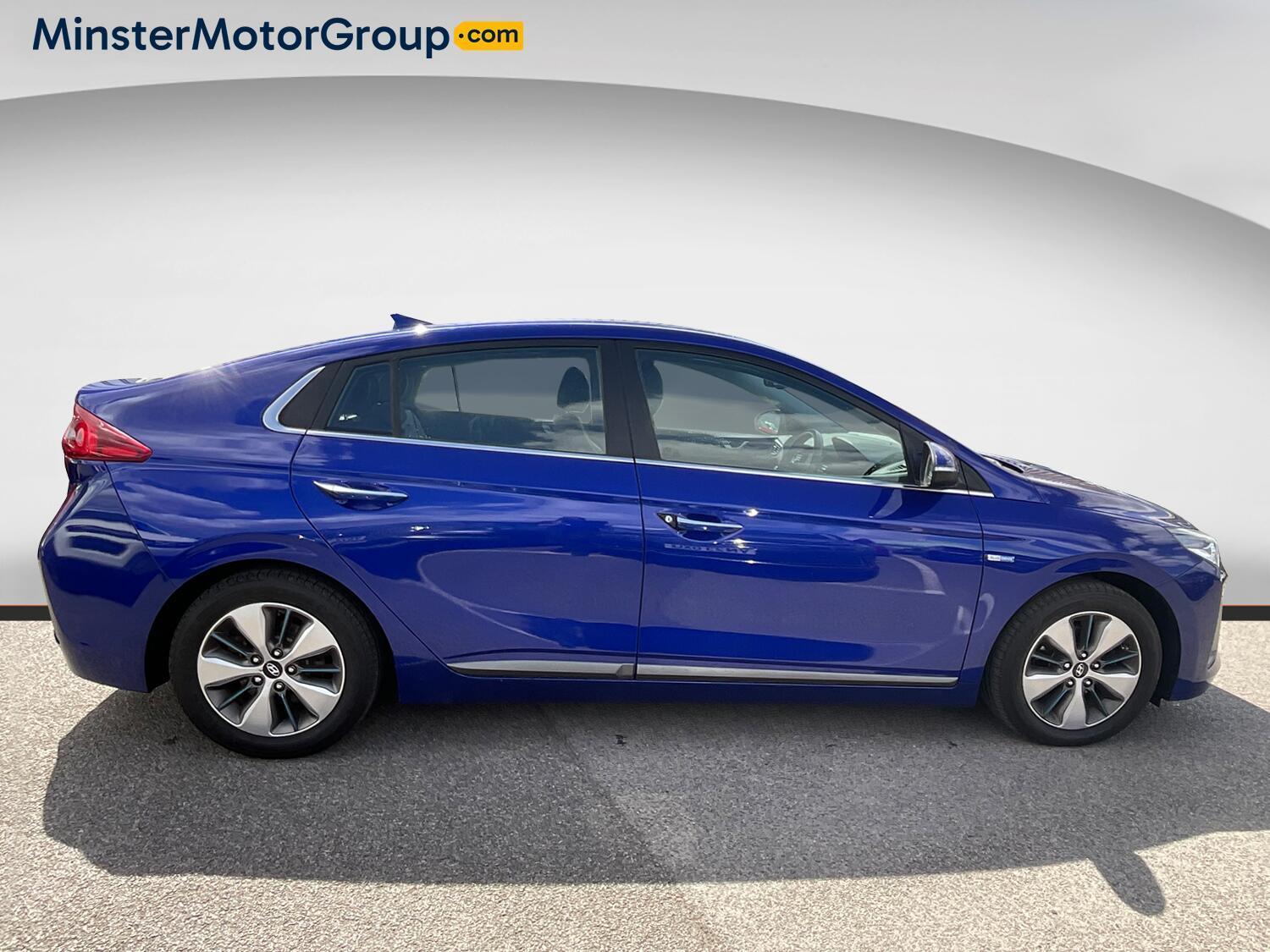 Hyundai Ioniq - Image 2