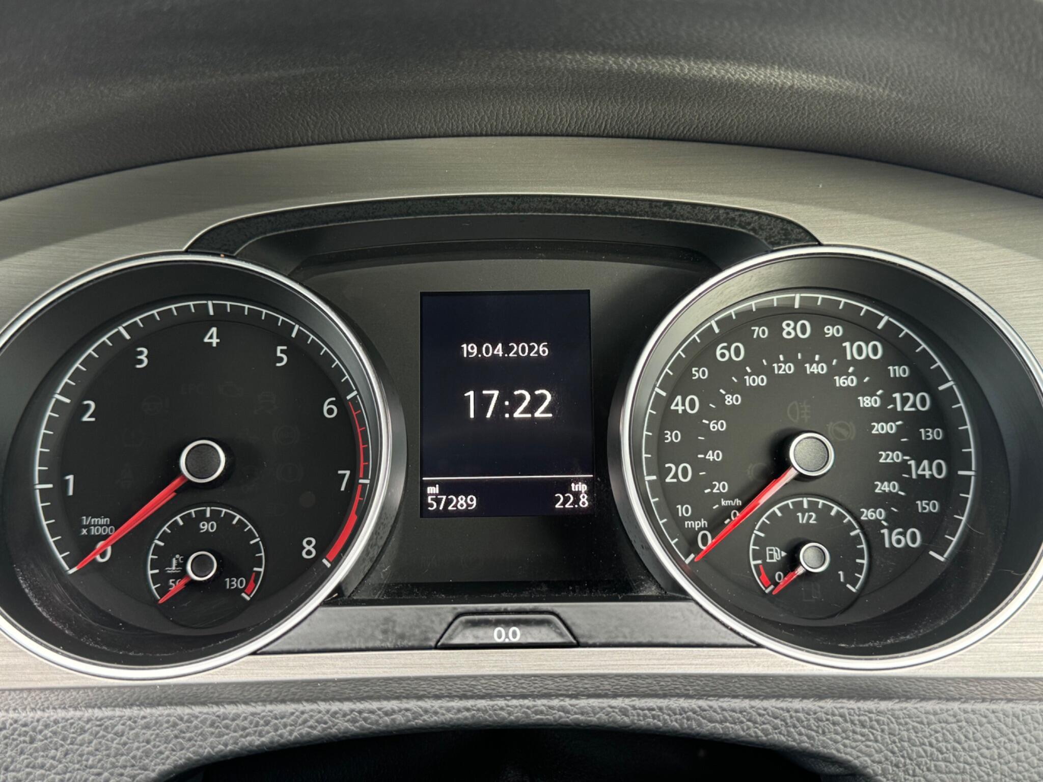 Volkswagen Golf - Image 13