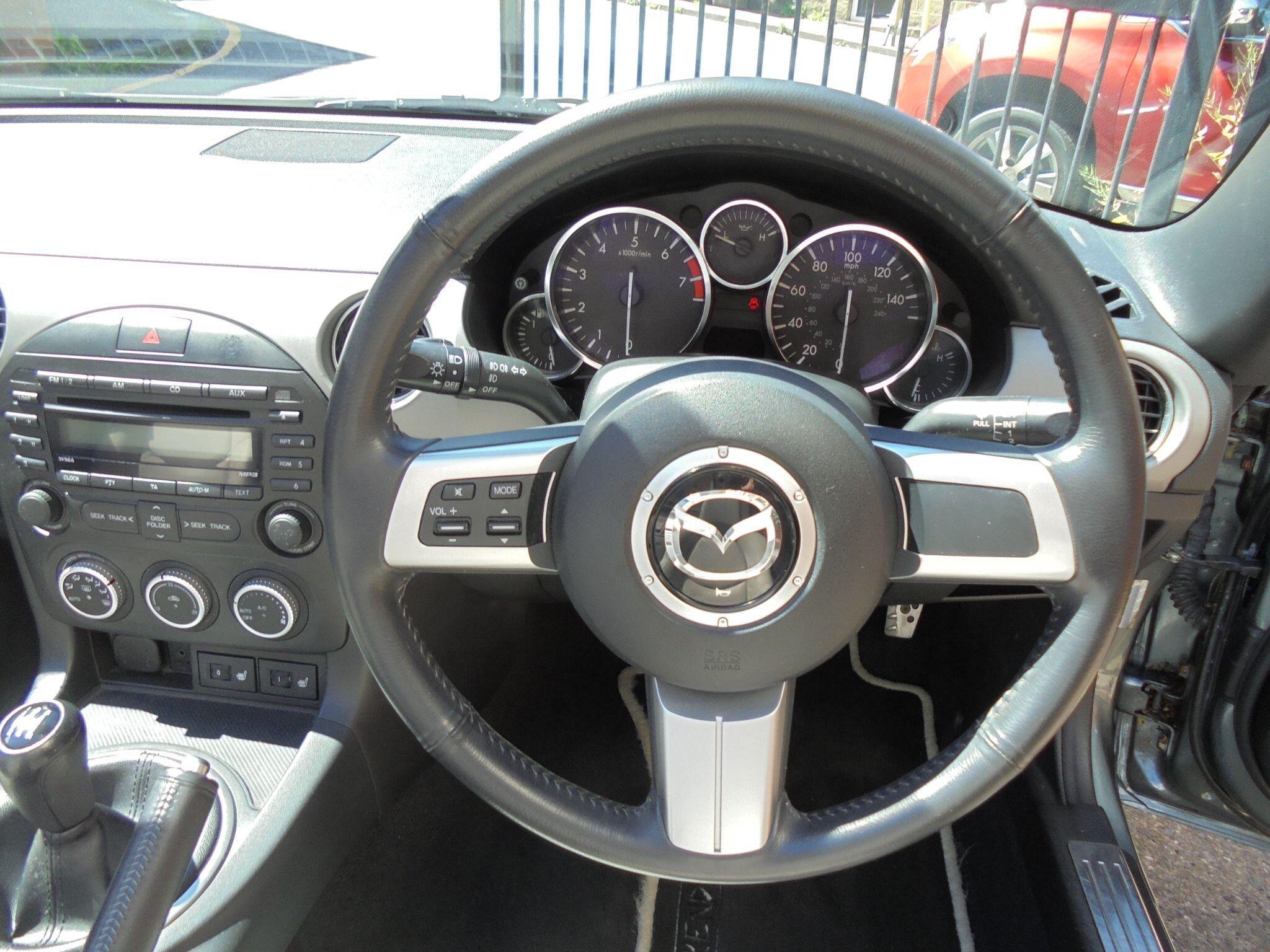 Mazda MX-5 - Image 17