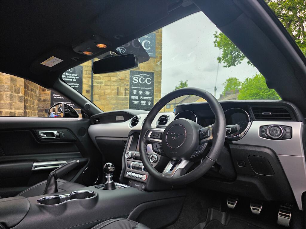 Ford Mustang - Image 35