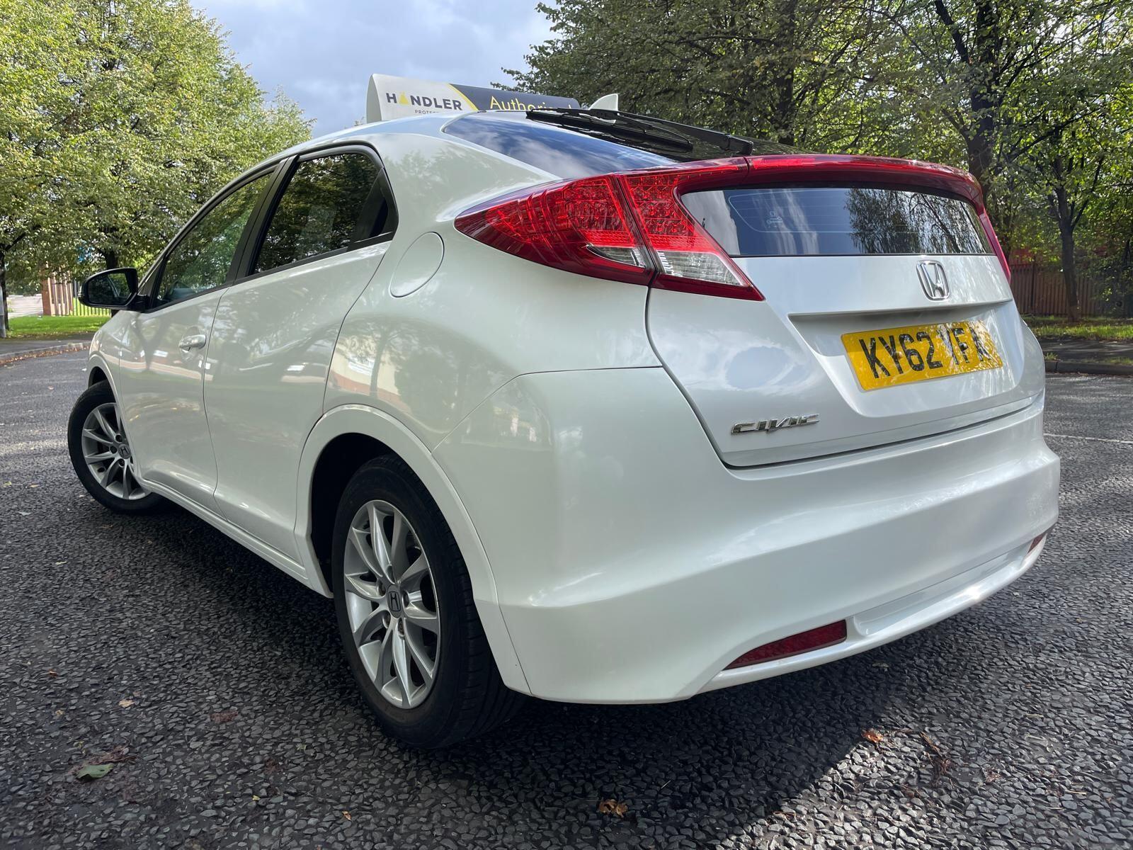 Honda Civic - Image 9
