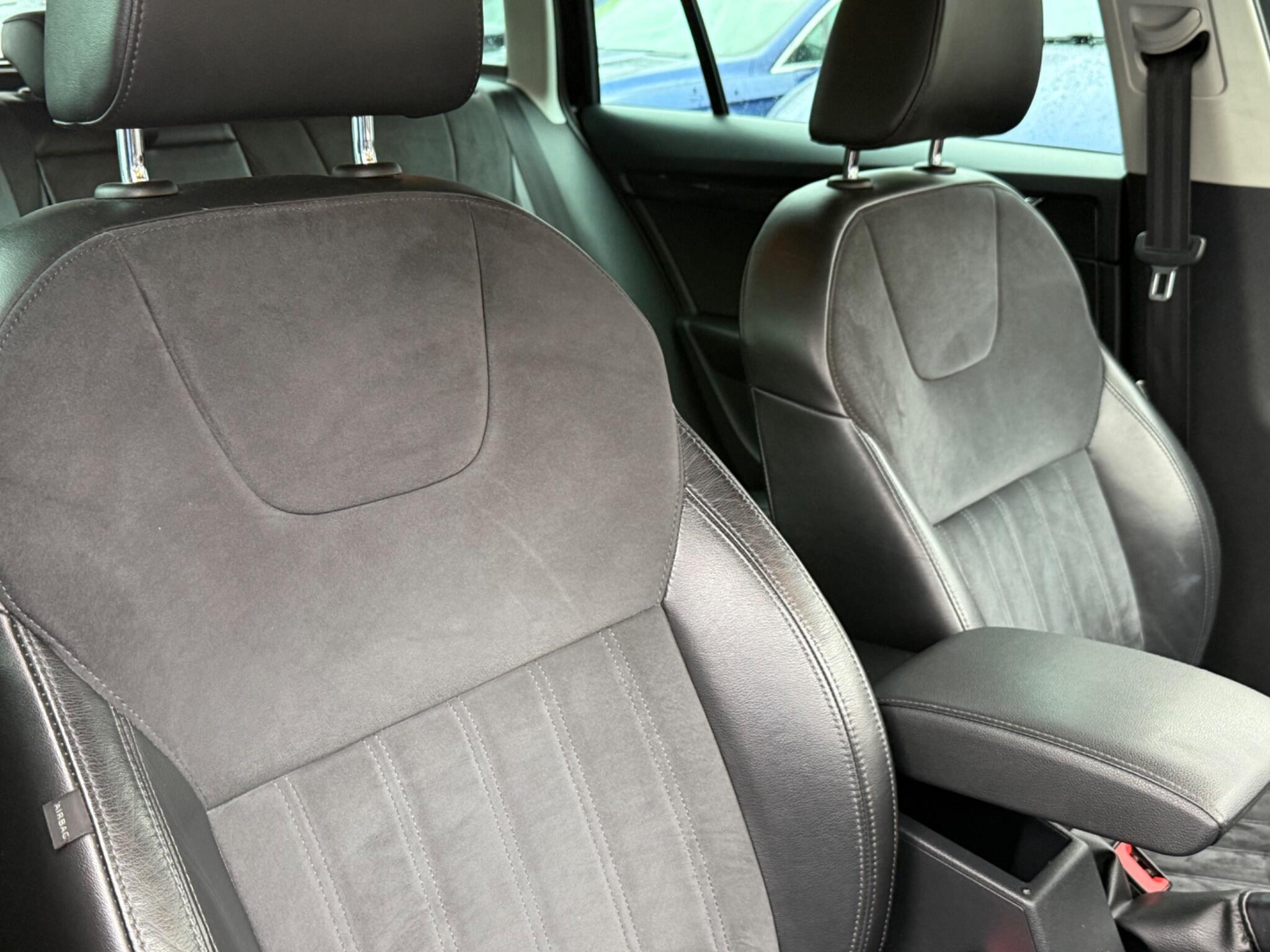 Skoda Octavia - Image 23