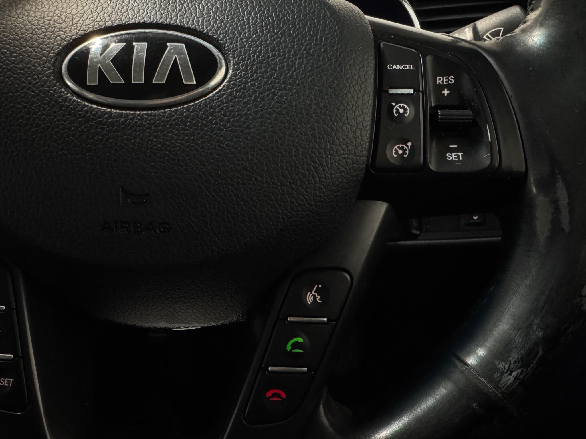 Kia Optima - Image 20