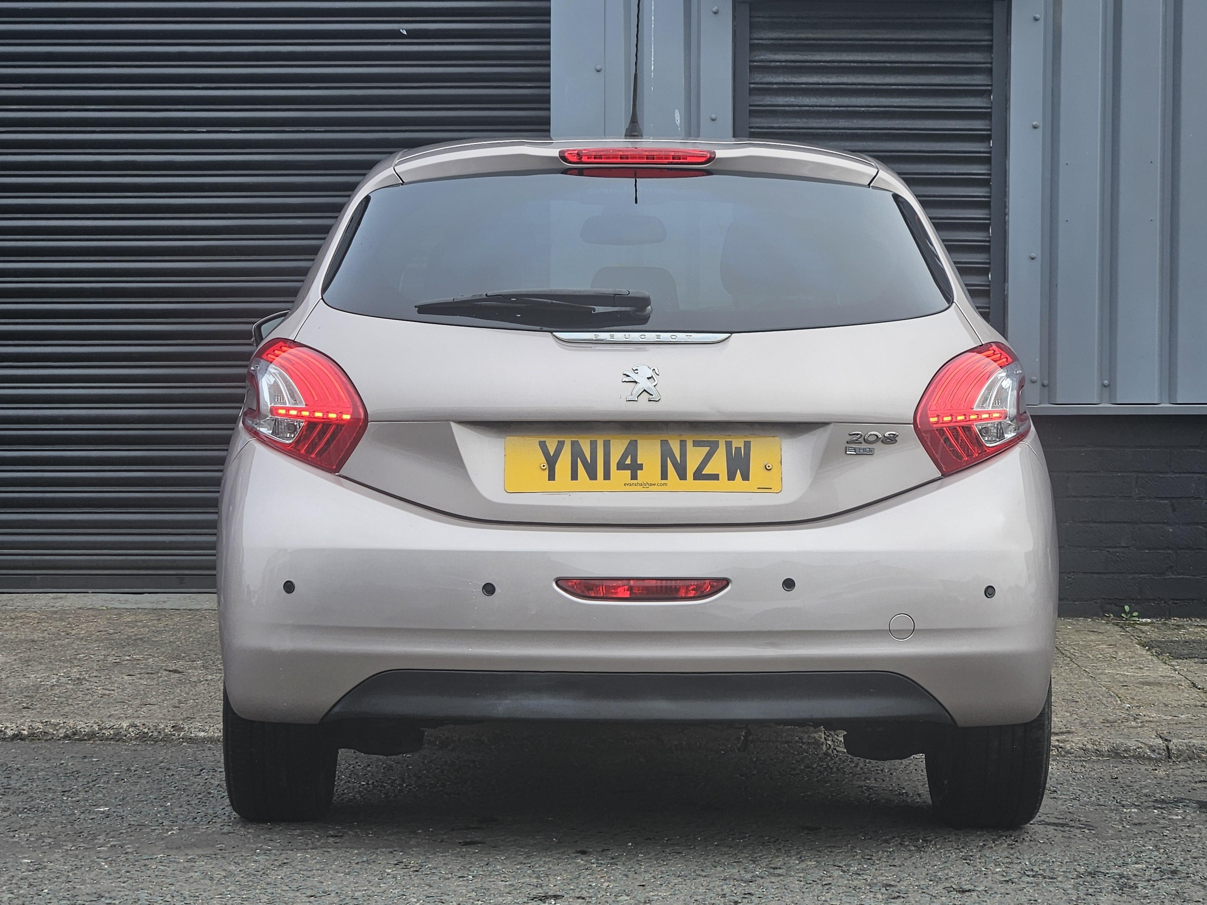 Peugeot 208 - Image 4