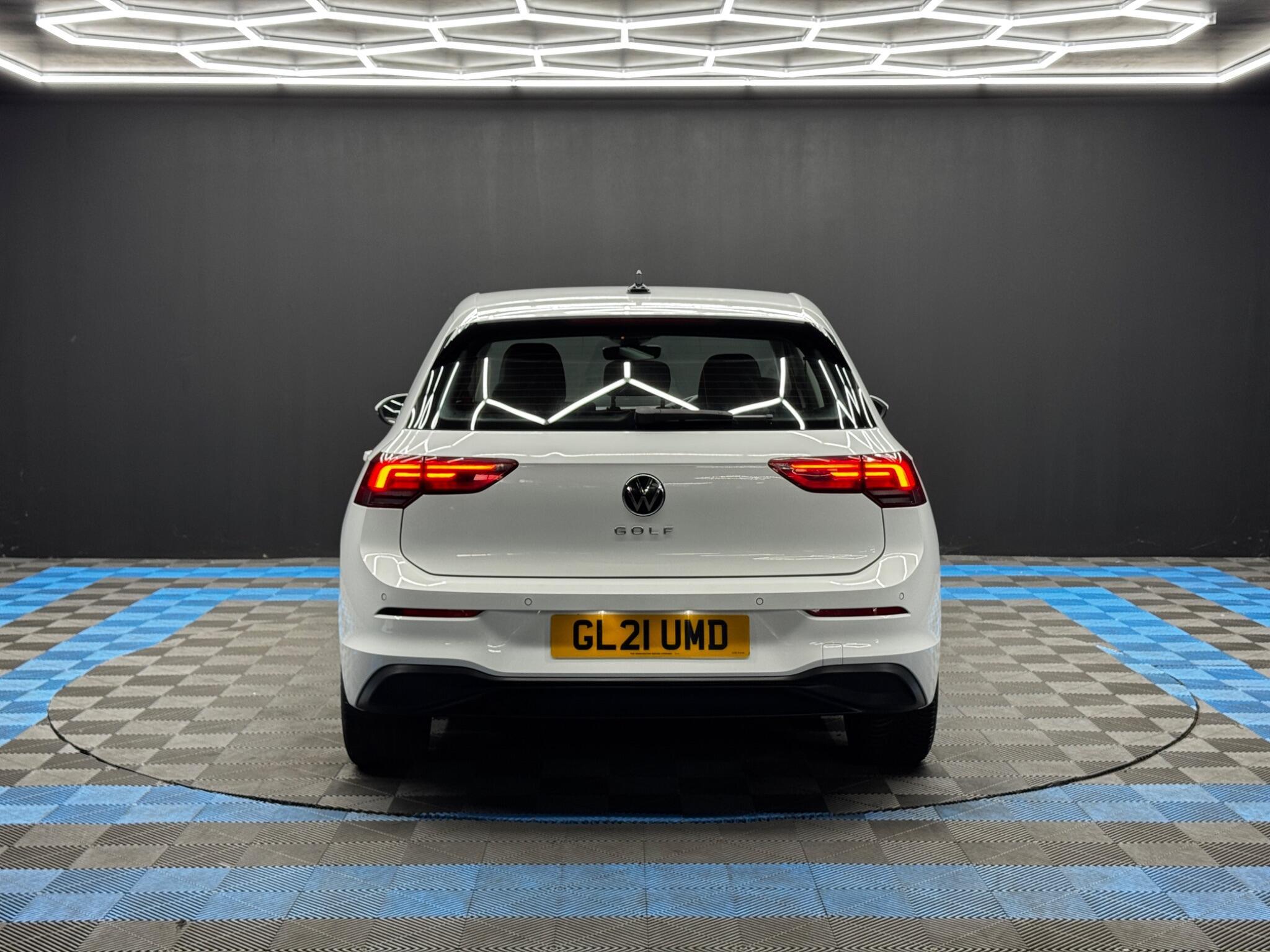 Volkswagen Golf - Image 6