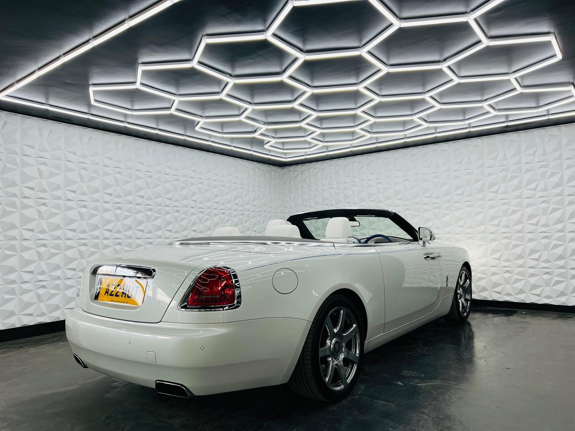 Rolls-Royce Dawn - Image 26