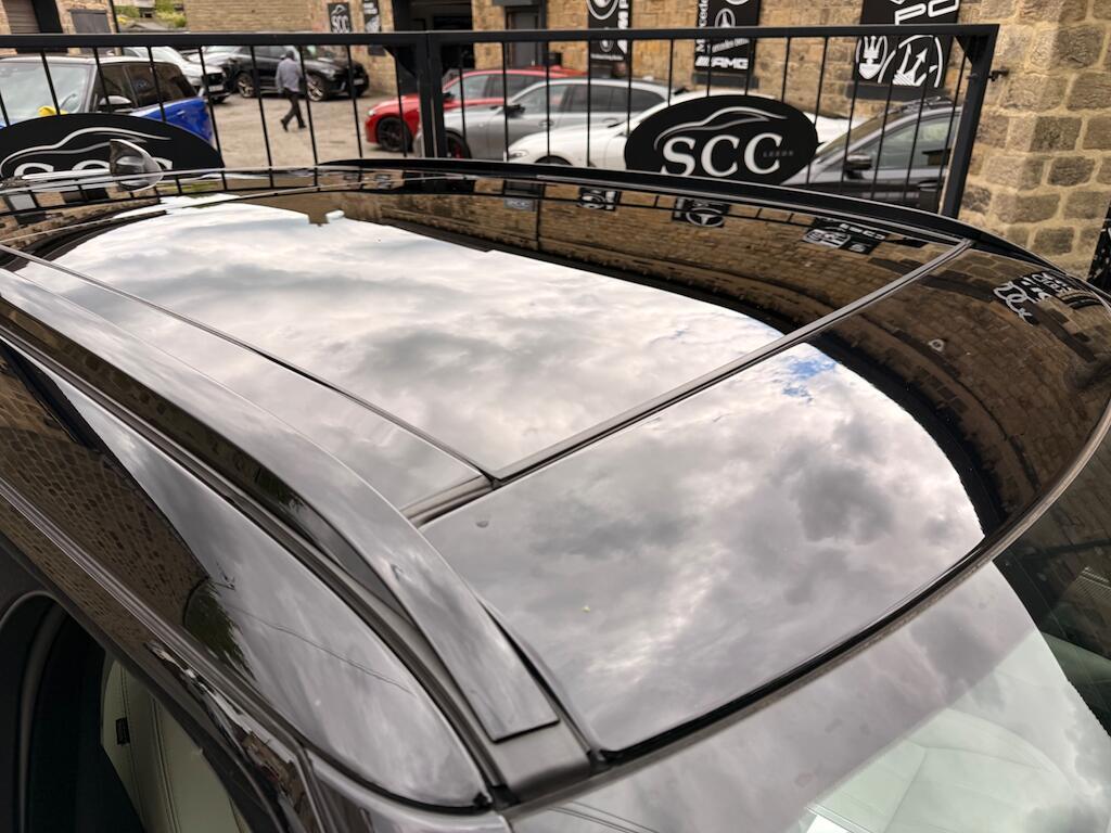 Land Rover Range Rover Velar - Image 21
