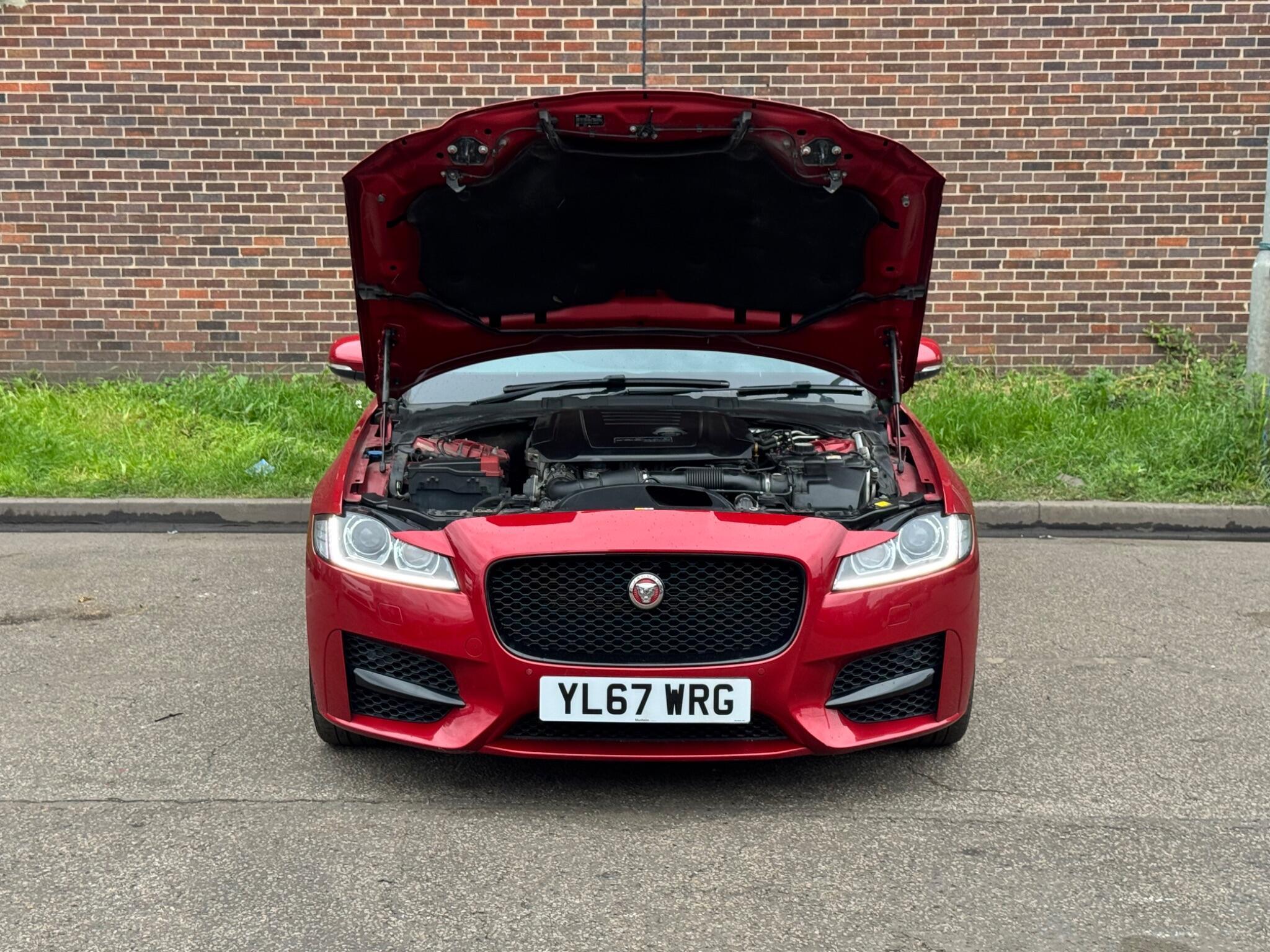 Jaguar XF - Image 18