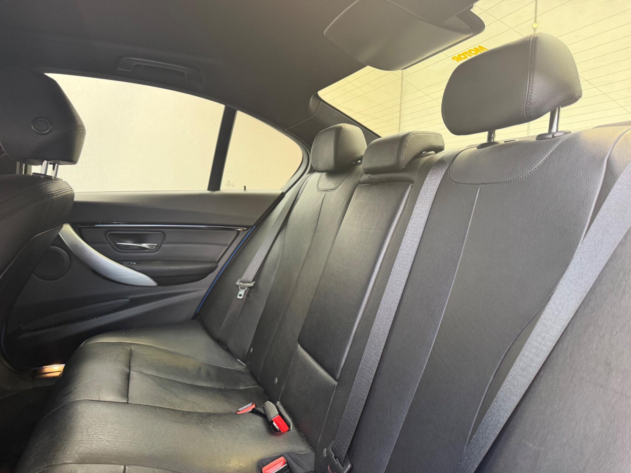 BMW 3 Series - Image 18