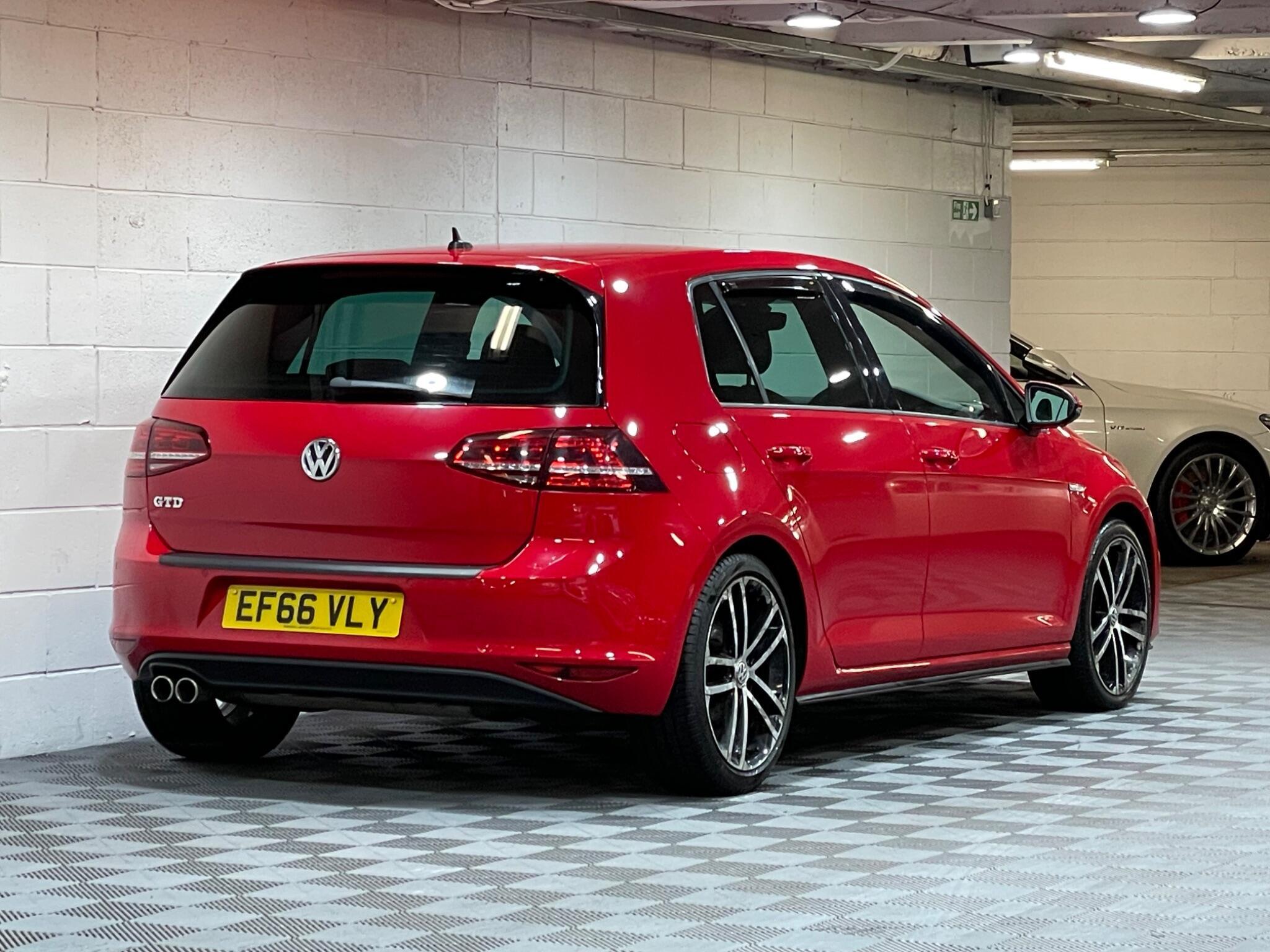 Volkswagen Golf - Image 4
