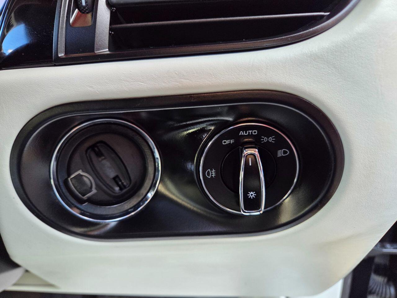 Porsche Macan - Image 33