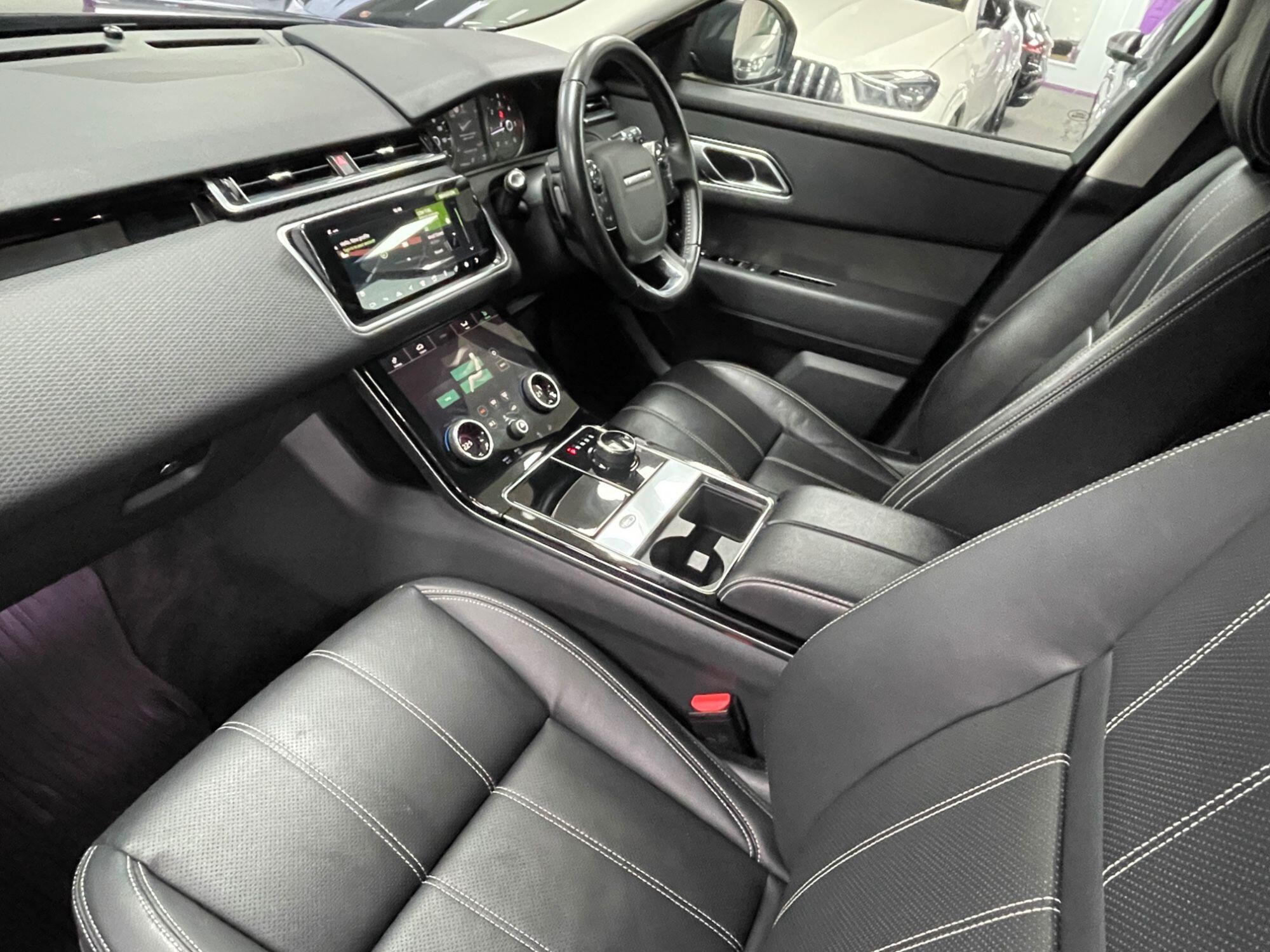 Land Rover Range Rover Velar - Image 31