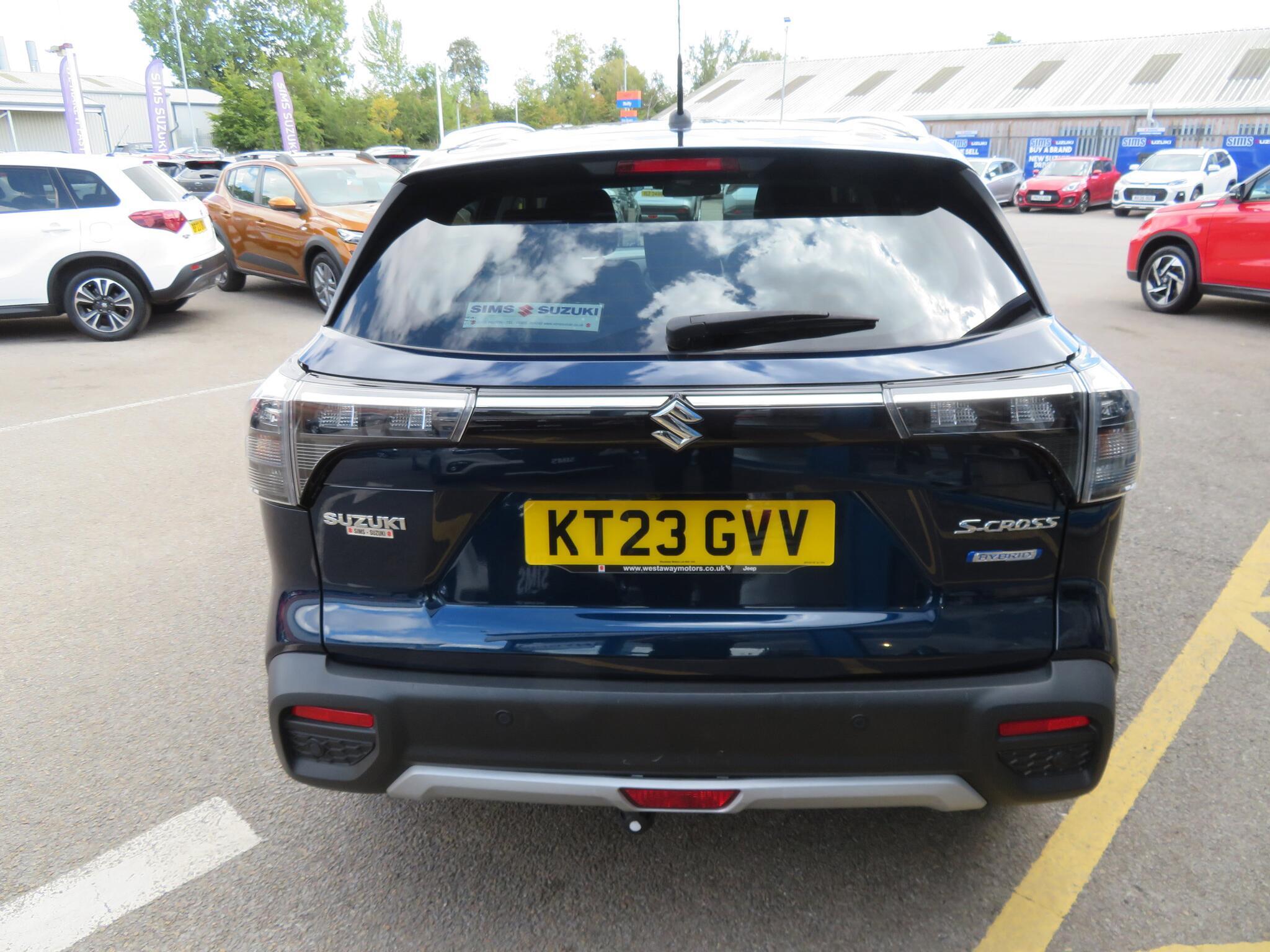 Suzuki S-Cross - Image 11