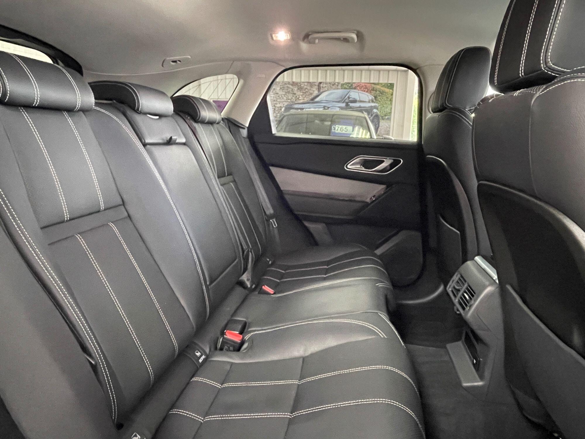 Land Rover Range Rover Velar - Image 30