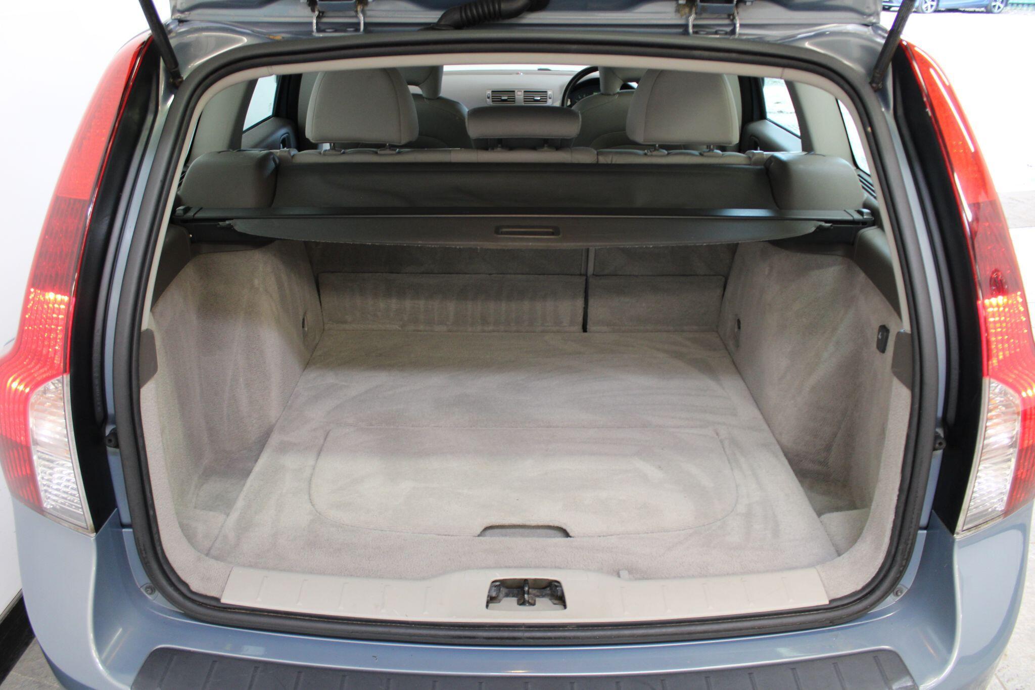 Volvo V50 - Image 16
