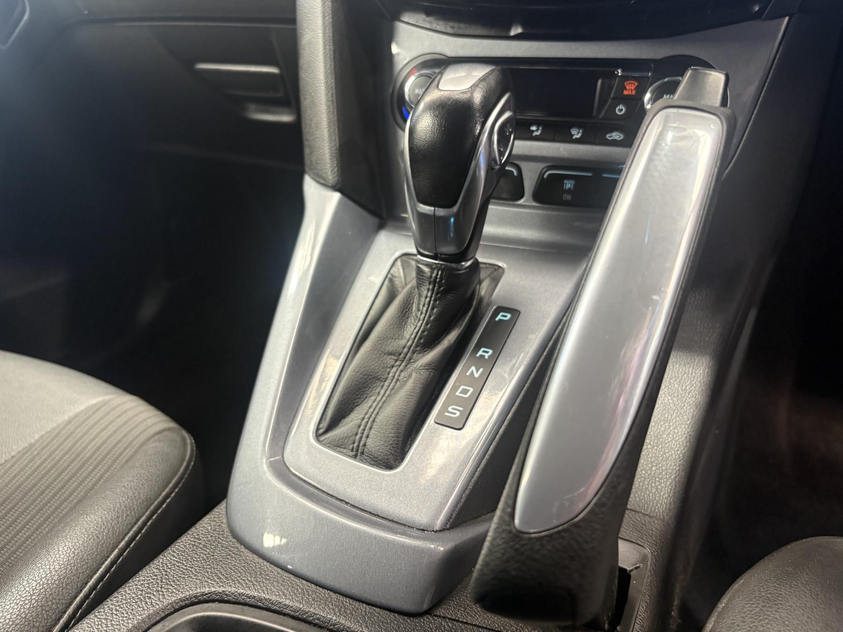 Ford Focus - Image 15