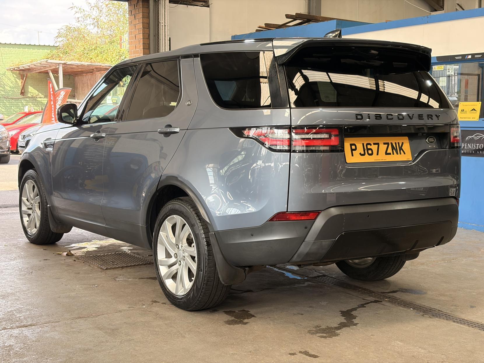 Land Rover Discovery - Image 6