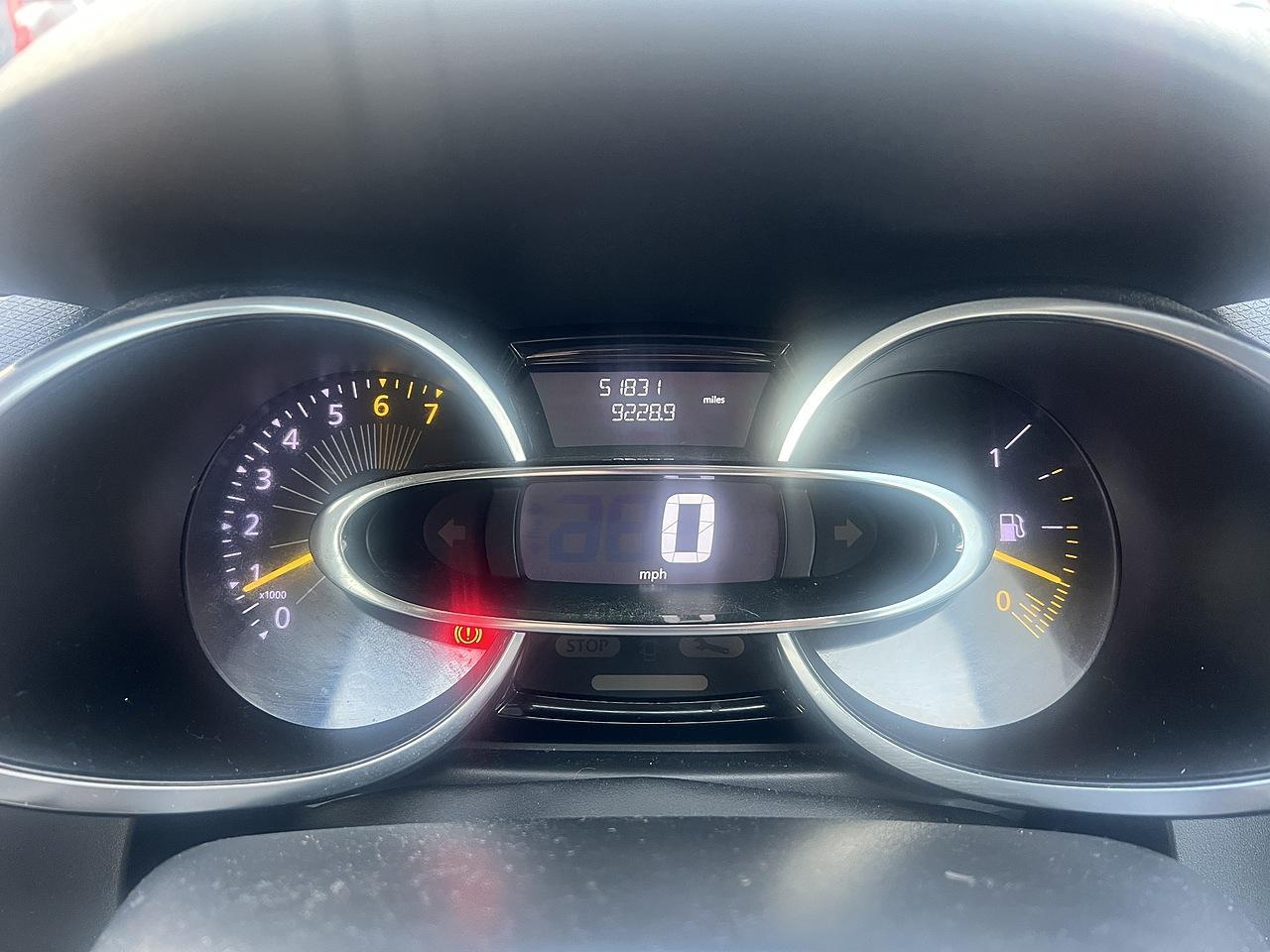 Renault Clio - Image 12