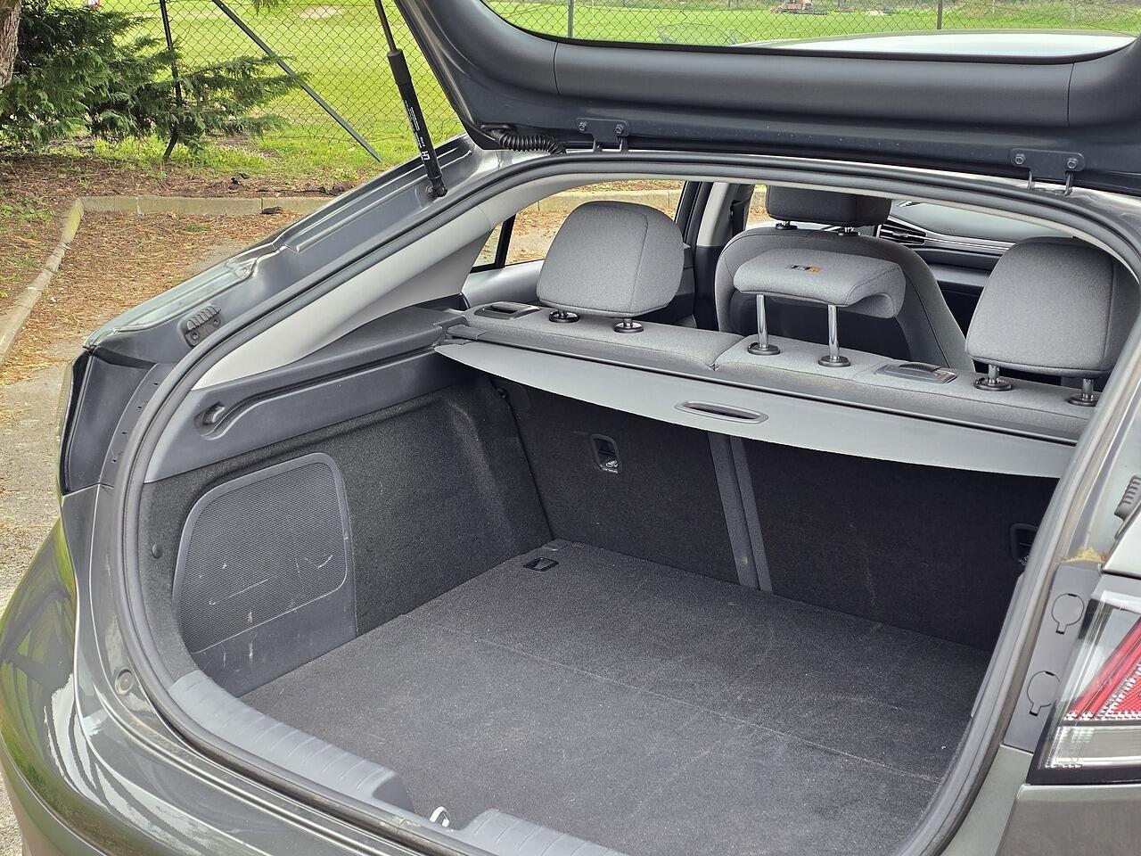 Hyundai Ioniq - Image 10